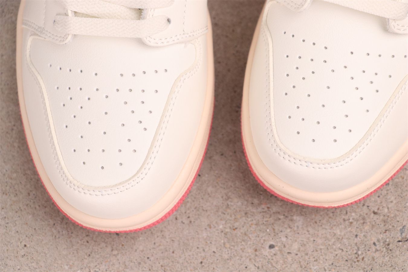 【今日特価】Jordan エアジョーダン aj1 エアジョーダン 1 Low DC0774-109 ローカット 白ピンク