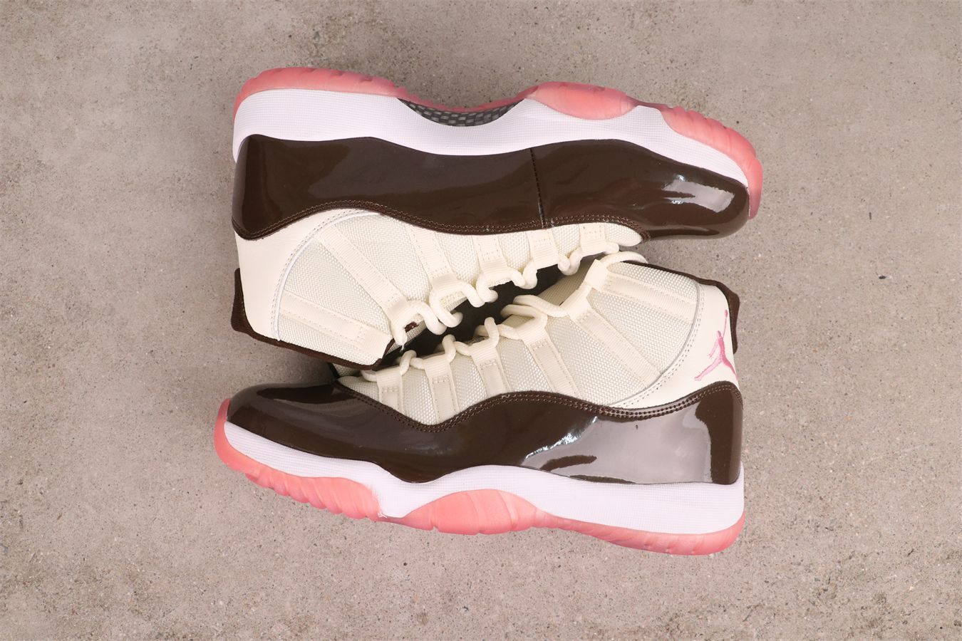 【今日特価】Jordanエアジョーダン aj11 AJ11 エアジョーダン11 CT8012-126 褐ピンク
