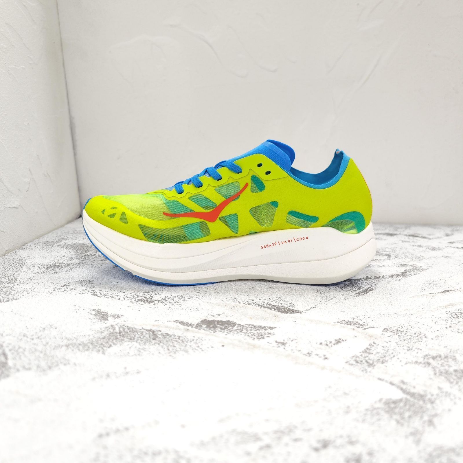 HOKA ROCKET X ホカ ロケット X ランニングシューズ メンズ　レディース　イエロー　オレンジ