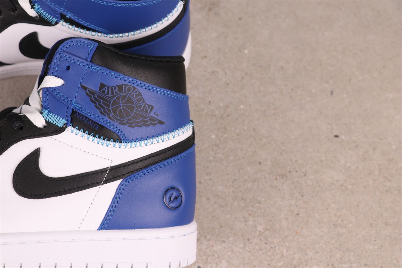 【今日特価】Jordan エアジョーダン aj1 AJ1 エアジョーダン 1 High OG DZ5485-041 白藍雷電スプライス