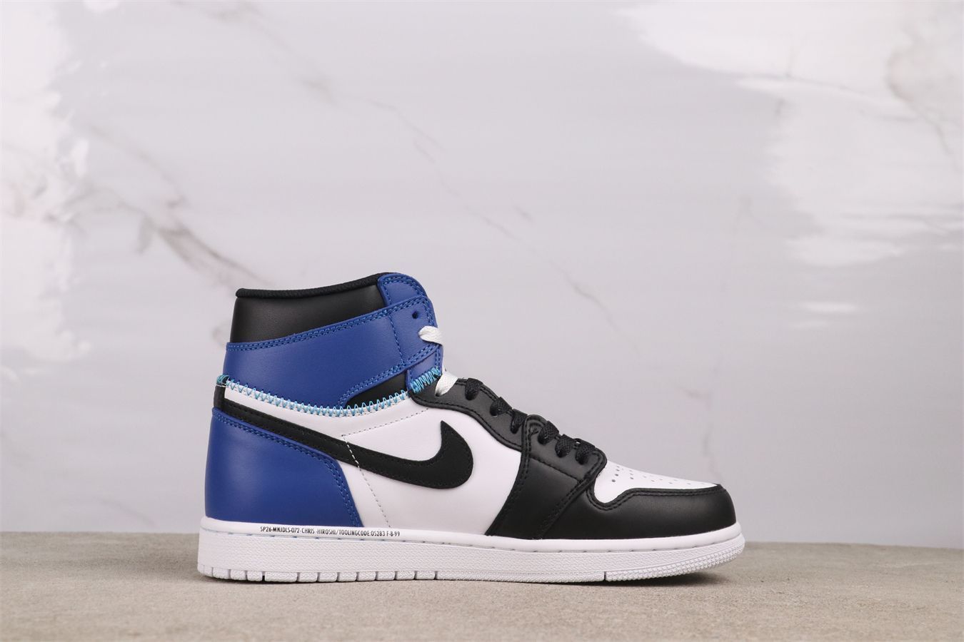 【今日特価】Jordan エアジョーダン aj1 AJ1 エアジョーダン 1 High OG DZ5485-041 白藍雷電スプライス