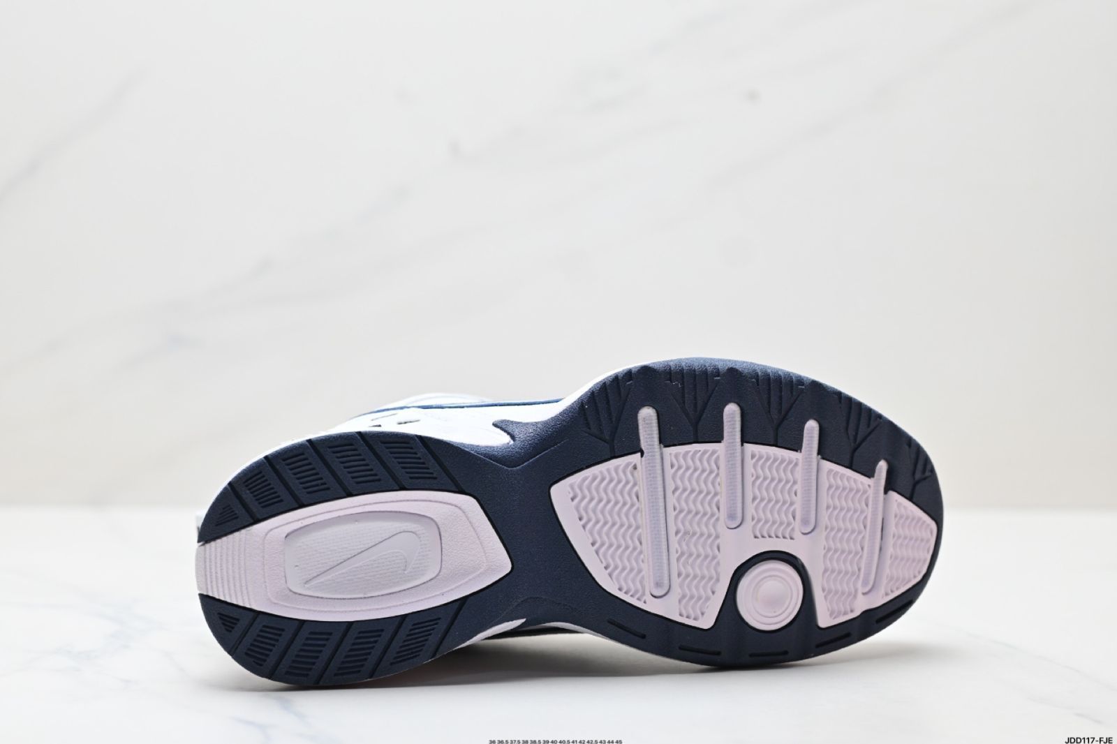 Nike Air Monarch IV（ナイキ エア モナーク IV）　皮革製 日常にマッチしやすく 減震・滑り止め ローカットのライフスタイルレジャーシューズ