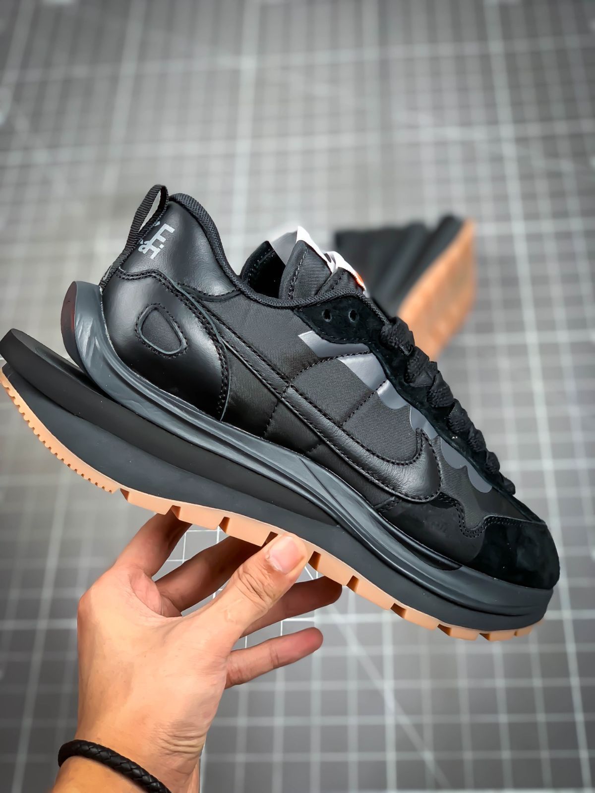 全新未使用nike sacaiスニーカー スニーカーサンダルブーツモカシンドレス/ピジネス長靴/レインシューズデッキシューズ 全新未使用nike sacaiスニーカー スニーカーサンダルブーツモカシンドレス/ピジネス長靴/レインシューズデッキシューズ