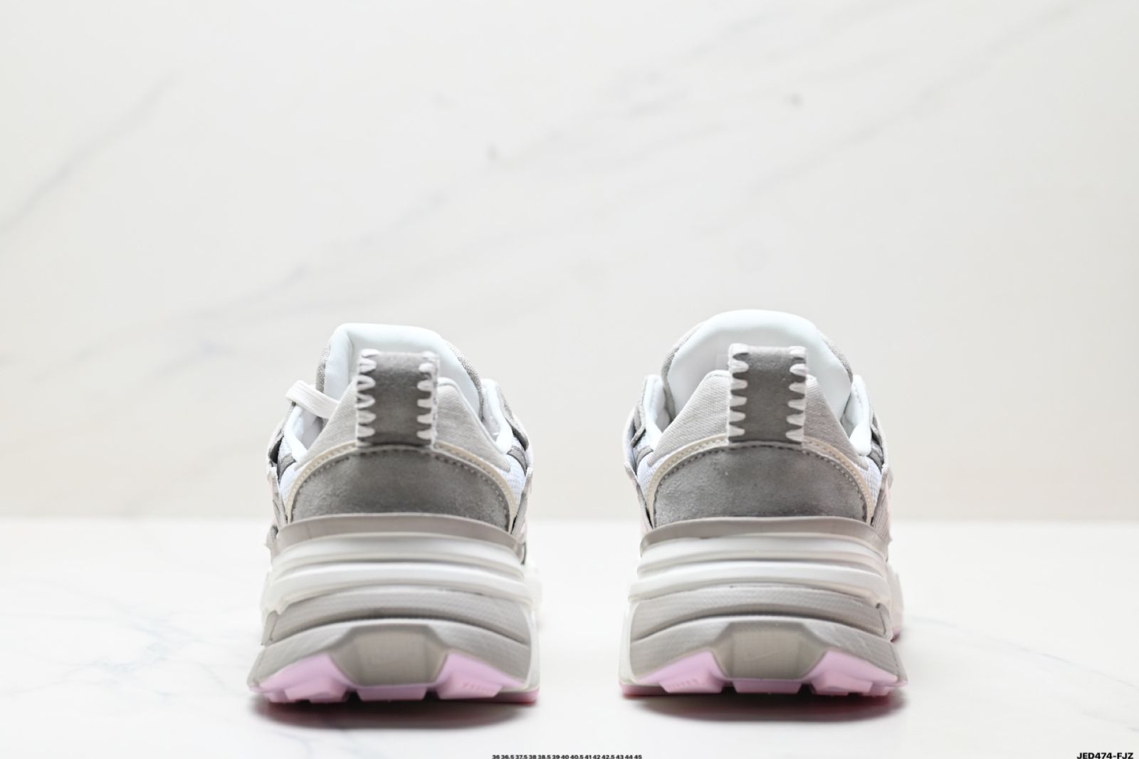 ナイキ Nike V2K RUN ランニングシューズ レトロファッション メッシュ通気性スポーツシューズ ナイキ Nike V2K RUN ランニングシューズ レトロファッション メッシュ通気性スポーツシューズ