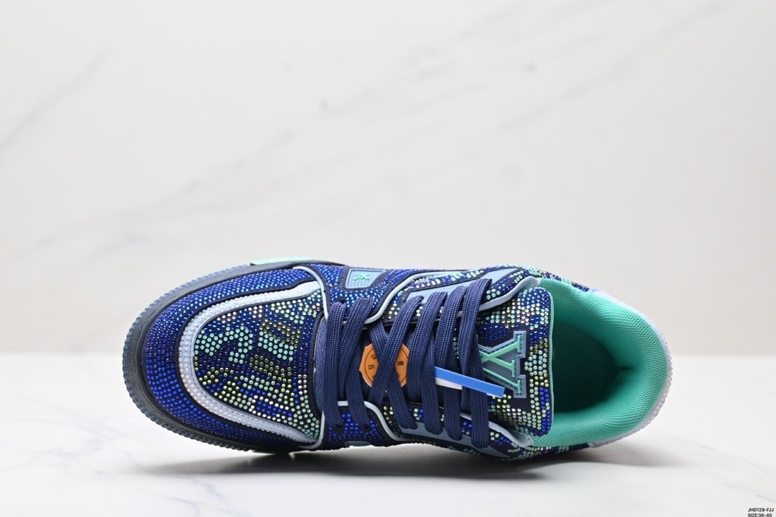 LV(ルイヴィトン)Louis Vuitton Trainer Sneaker Low レジャースポーツカルチャーユニセックススケートシューズ LV(ルイヴィトン)Louis Vuitton Trainer Sneaker Low レジャースポーツカルチャーユニセックススケートシューズ