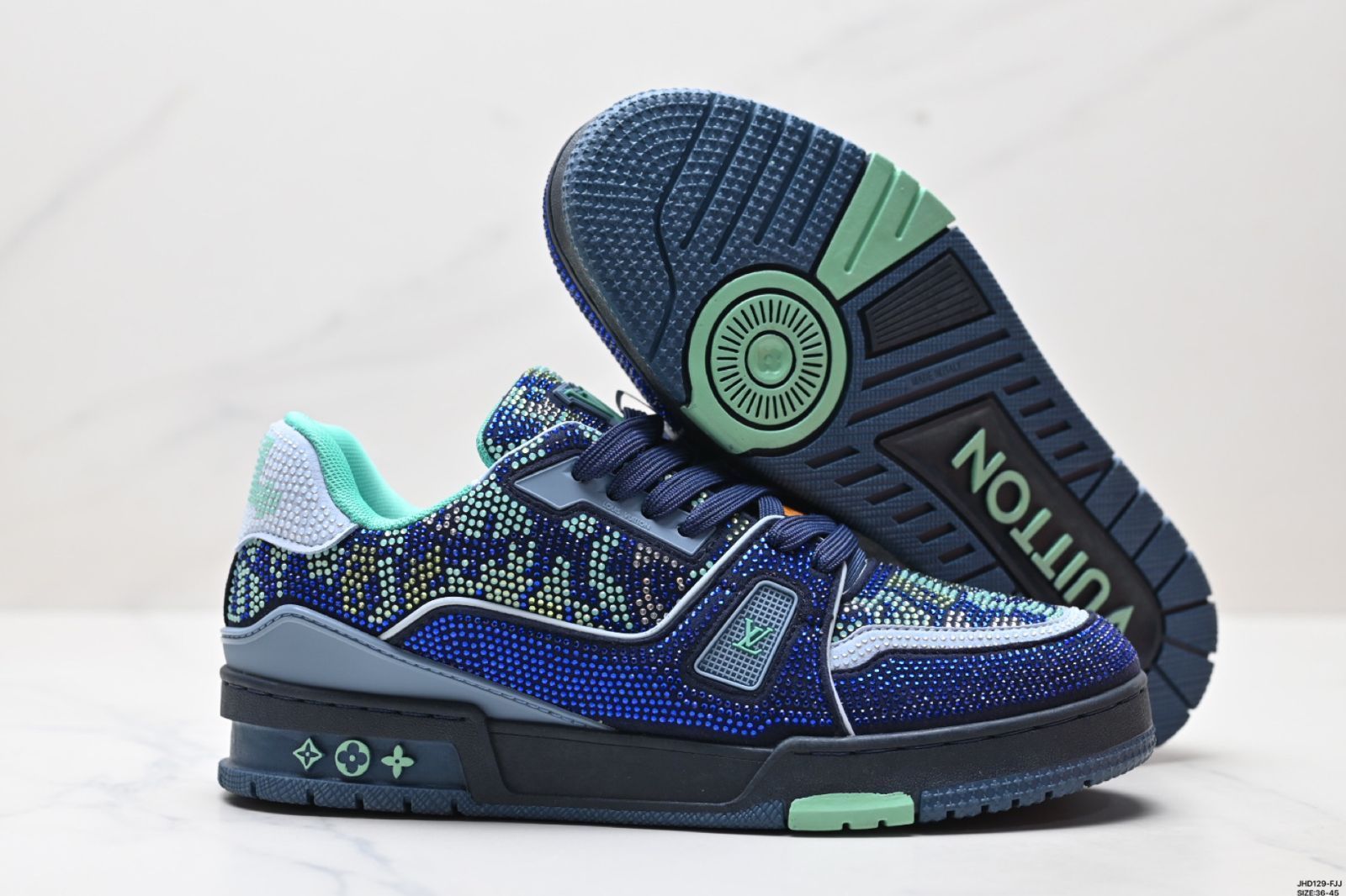 LV(ルイヴィトン)Louis Vuitton Trainer Sneaker Low レジャースポーツカルチャーユニセックススケートシューズ LV(ルイヴィトン)Louis Vuitton Trainer Sneaker Low レジャースポーツカルチャーユニセックススケートシューズ