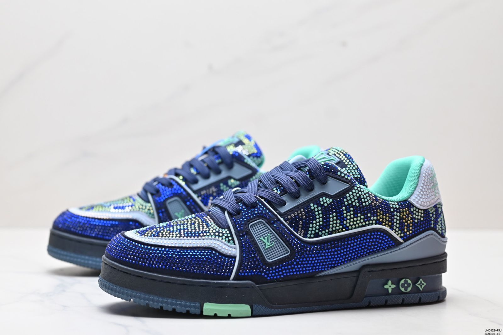 LV(ルイヴィトン)Louis Vuitton Trainer Sneaker Low レジャースポーツカルチャーユニセックススケートシューズ LV(ルイヴィトン)Louis Vuitton Trainer Sneaker Low レジャースポーツカルチャーユニセックススケートシューズ