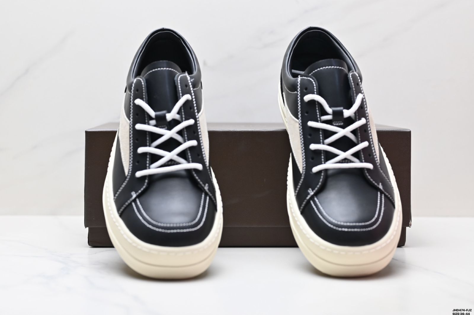 リック オウェンズ / RICK OWENS Hollywood 小牛皮 丸頭 靴紐付き ロートップスケートシューズ