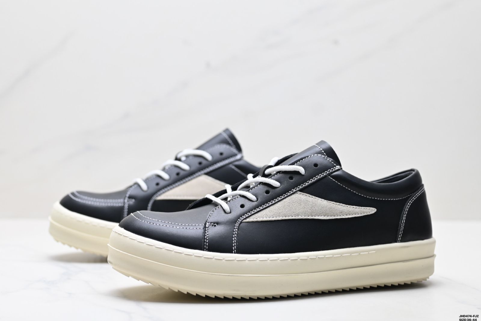 リック オウェンズ / RICK OWENS Hollywood 小牛皮 丸頭 靴紐付き ロートップスケートシューズ