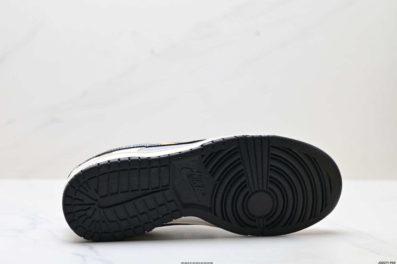 Nike Dunk Low / ナイキ ダンク ロー ダンクシリーズのレトロな低トップレジャースポーツスケートボードシューズ