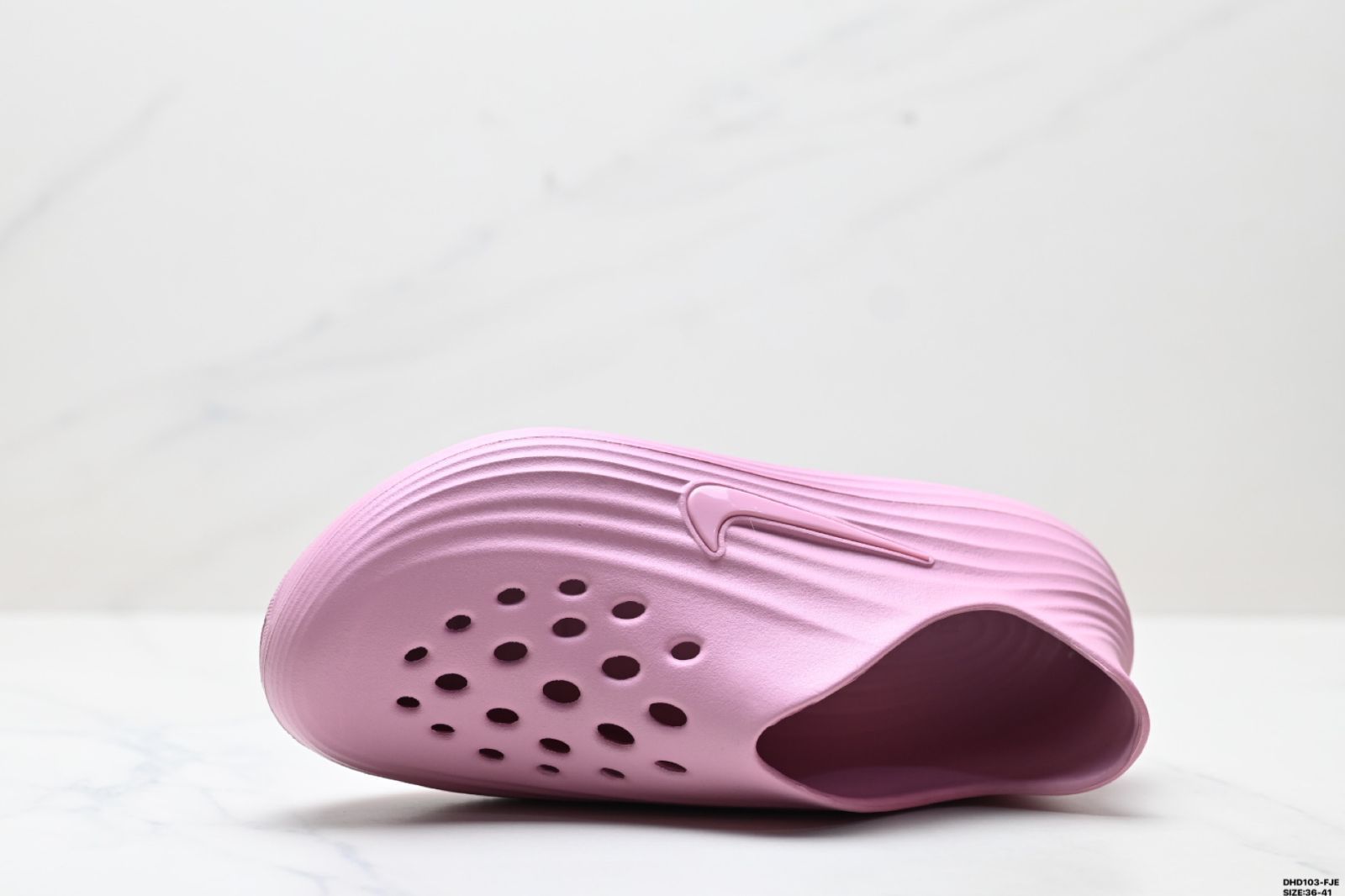 Nike ReactX REJUVEN8(ナイキ リアクト X レジュベン 8) ナイキ シンプルで快適なドームシューズ Nike ReactX REJUVEN8(ナイキ リアクト X レジュベン 8) ナイキ シンプルで快適なドームシューズ