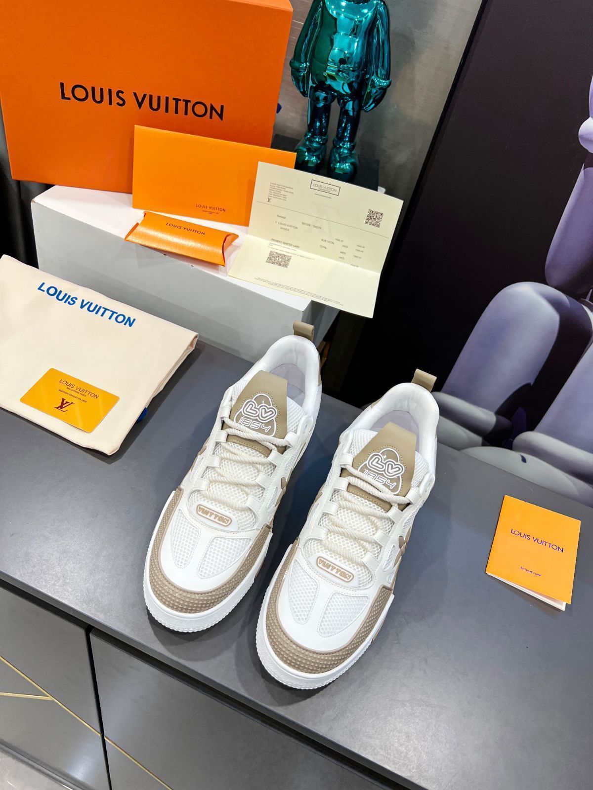 Louis Vuitton trainer ロートップカジュアルシューズ