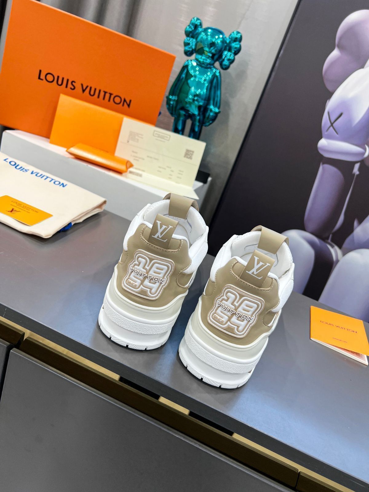 Louis Vuitton trainer ロートップカジュアルシューズ