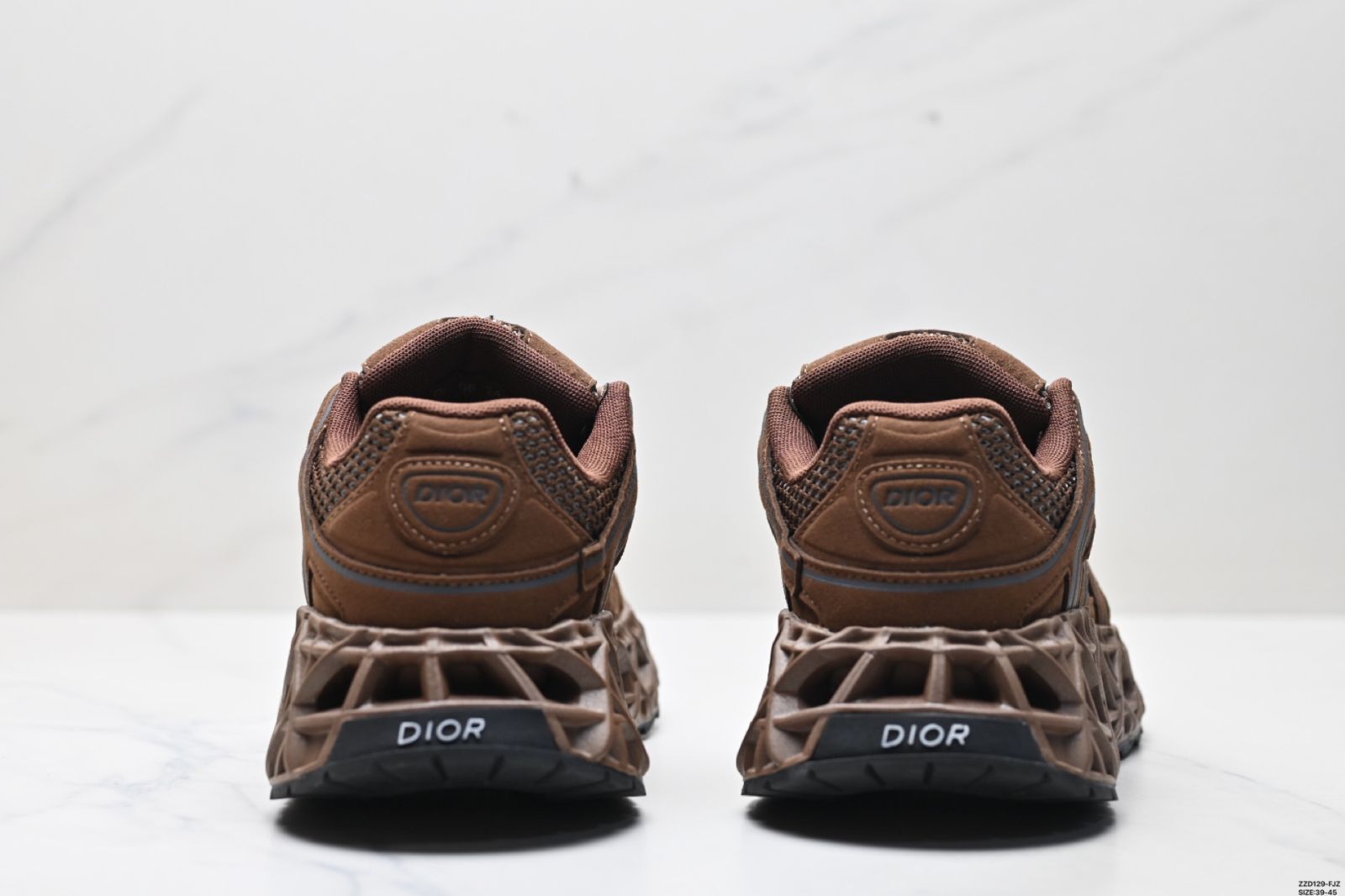 ディオール DIOR B35 丸頭 靴紐付き ロートップ ライフスタイルカジュアルシューズ