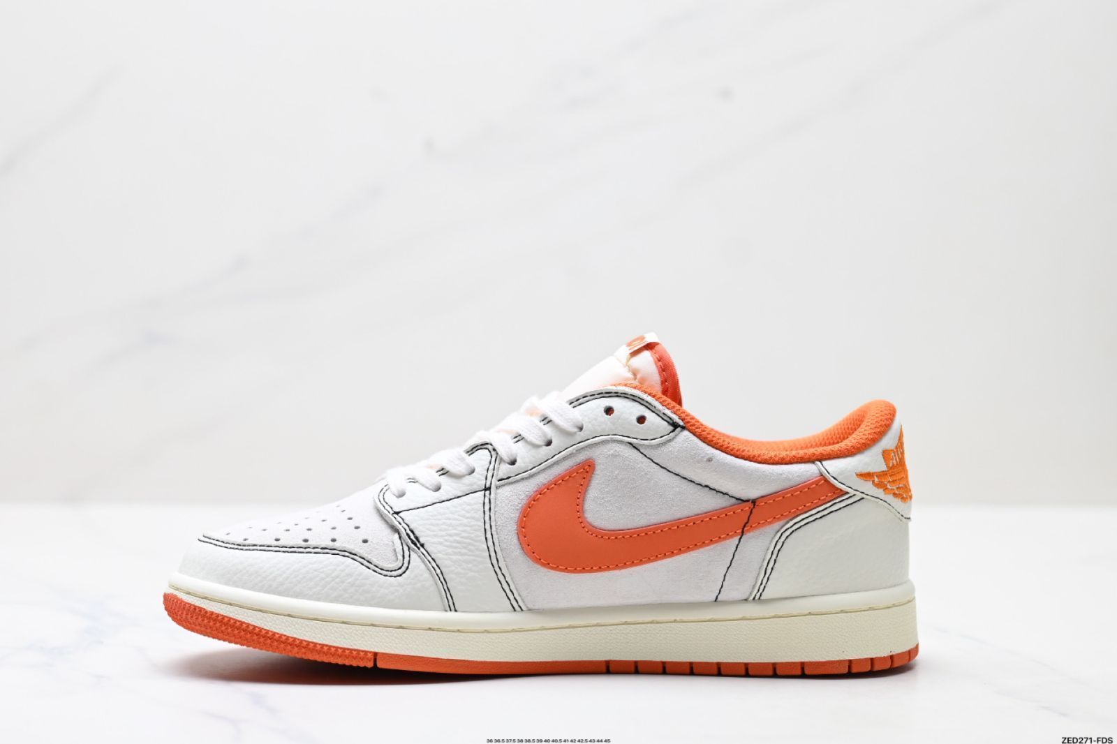 トラヴィス・スコット × エア ジョーダン 1 ロー AJ1 の TS フラッシュコラボレーション逆フック低トップカルチャーバスケットボールシューズ トラヴィス・スコット × エア ジョーダン 1 ロー AJ1 の TS フラッシュコラボレーション逆フック低トップカルチャーバスケットボールシューズ