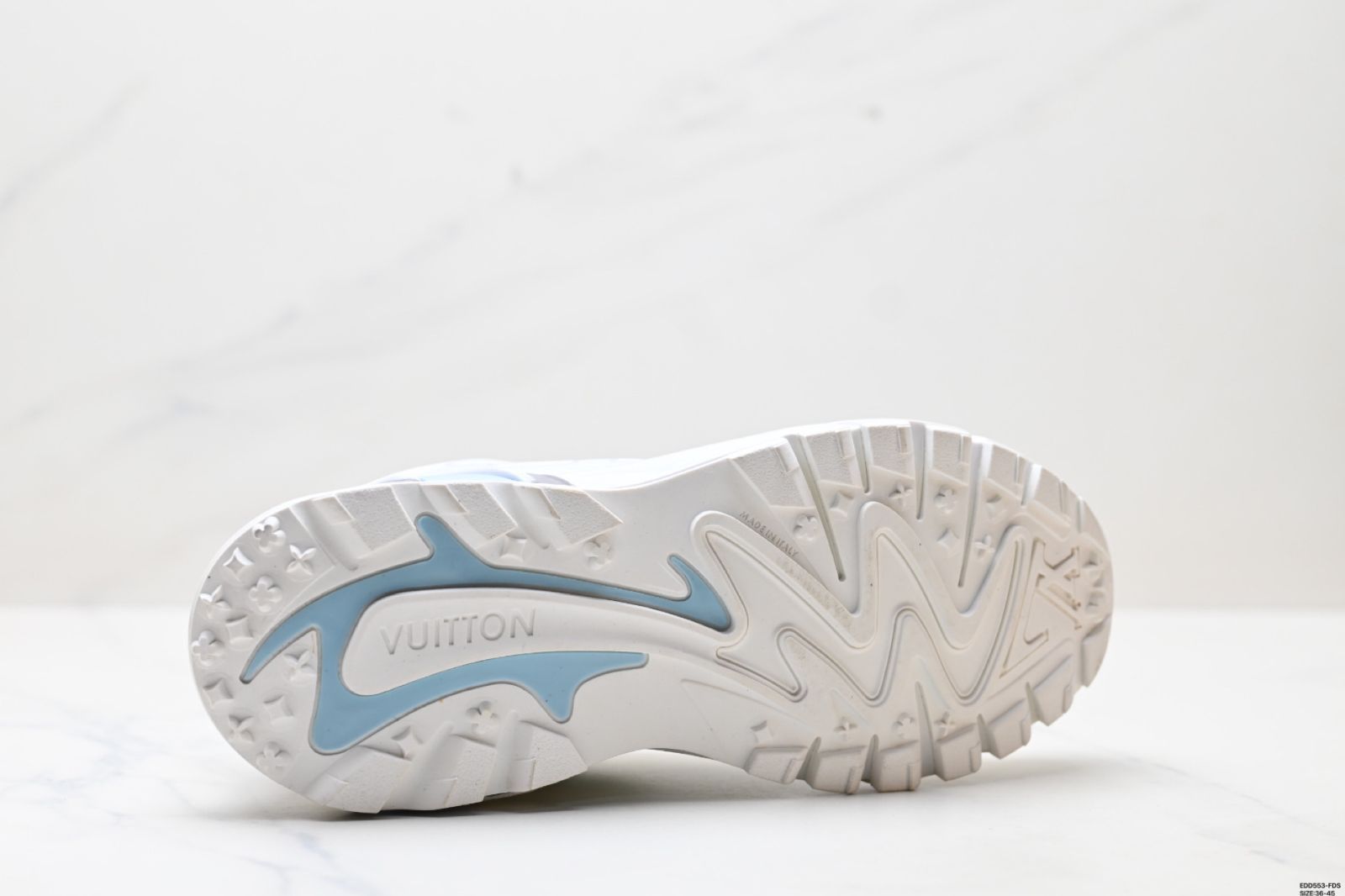 Louis Vuitton / ルイ・ヴィトン Runner Tatic シリーズ レース式厚底 ロートップ アウトドア登山シューズ Louis Vuitton / ルイ・ヴィトン Runner Tatic シリーズ レース式厚底 ロートップ アウトドア登山シューズ