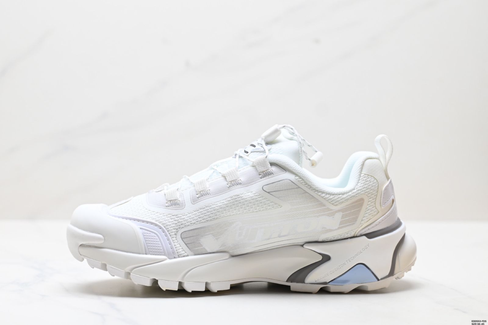 Louis Vuitton / ルイ・ヴィトン Runner Tatic シリーズ レース式厚底 ロートップ アウトドア登山シューズ Louis Vuitton / ルイ・ヴィトン Runner Tatic シリーズ レース式厚底 ロートップ アウトドア登山シューズ