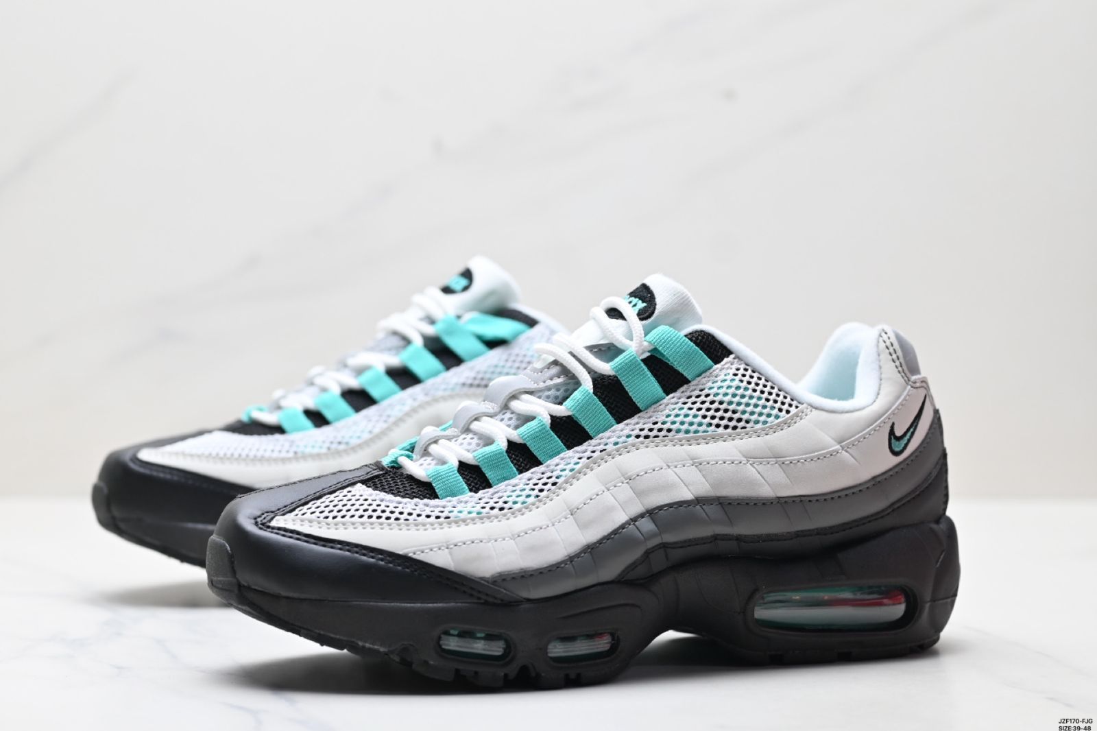 【今日特価】NIKE AIR MAX 95 TT 送料無料 在庫限定セール価格! エアクッション搭載 復古ランニングシューズ マルチユース 【今日特価】NIKE AIR MAX 95 TT 送料無料 在庫限定セール価格! エアクッション搭載 復古ランニングシューズ マルチユース
