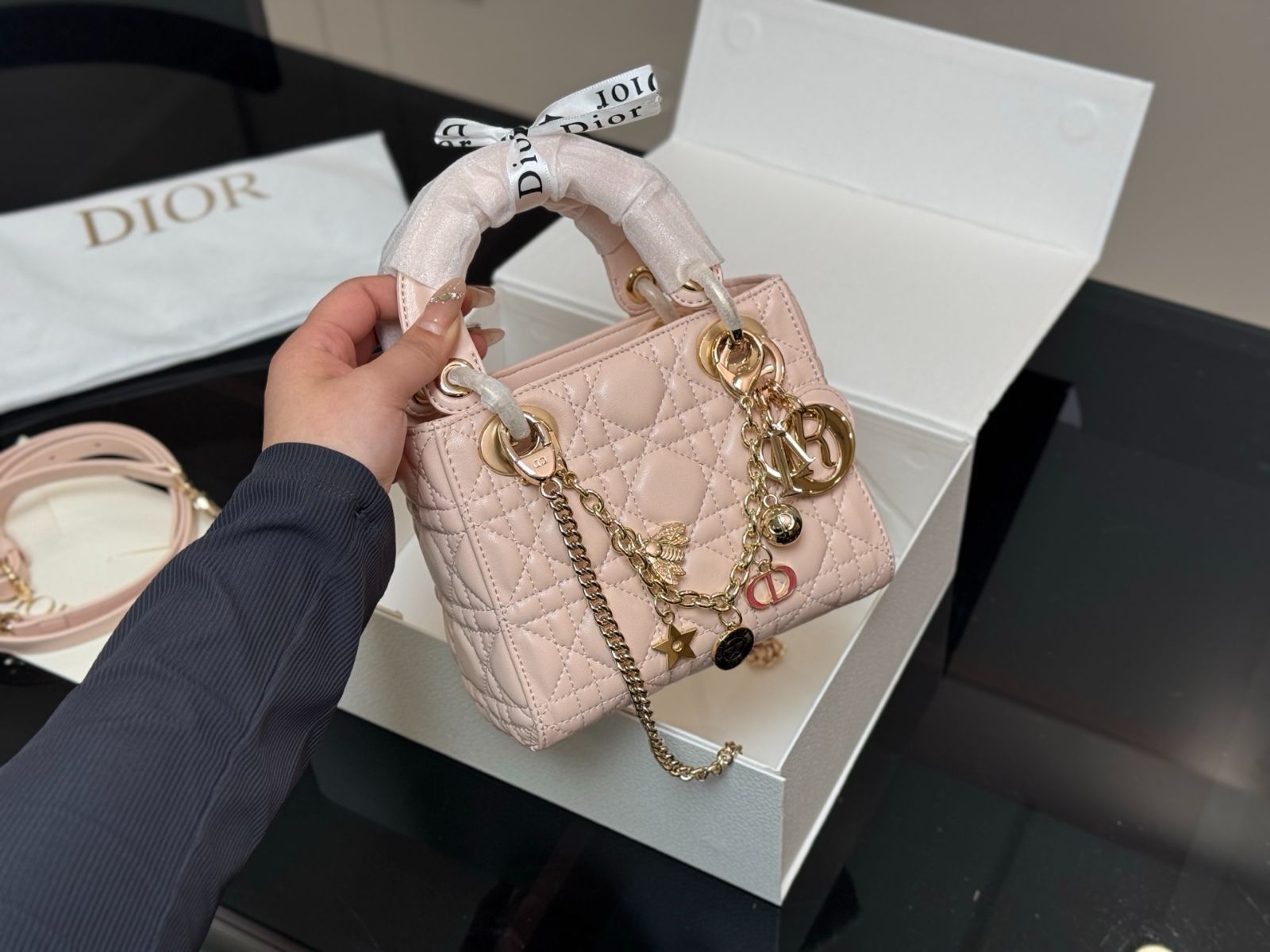 【今日特価】DIOR Lady Dior ライディオール 羊皮バージョン