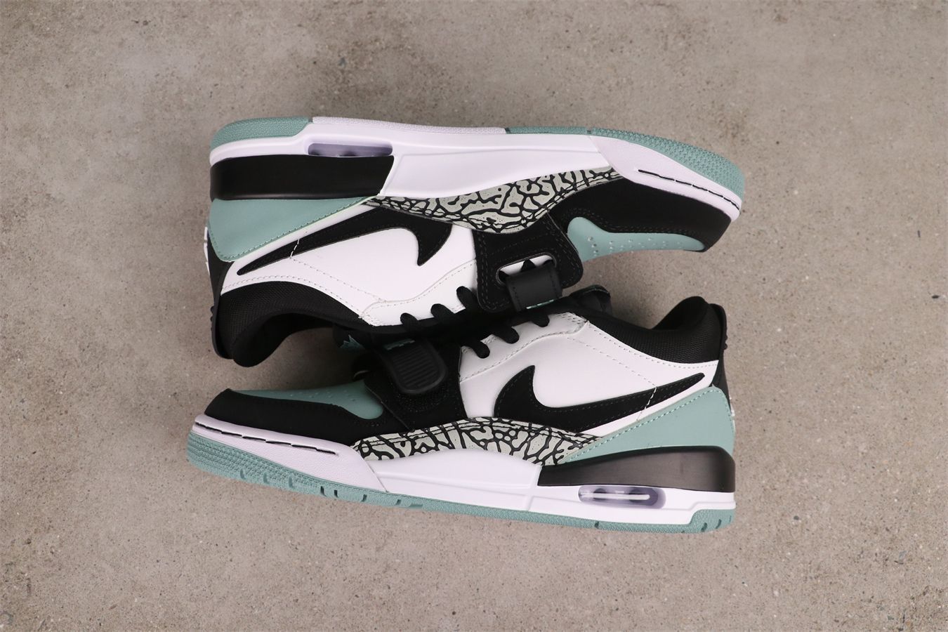 【今日特価】Air Jordan / エア ジョーダン Legacy 312 Low CD7069-109 ブラック ホワイト グリーン