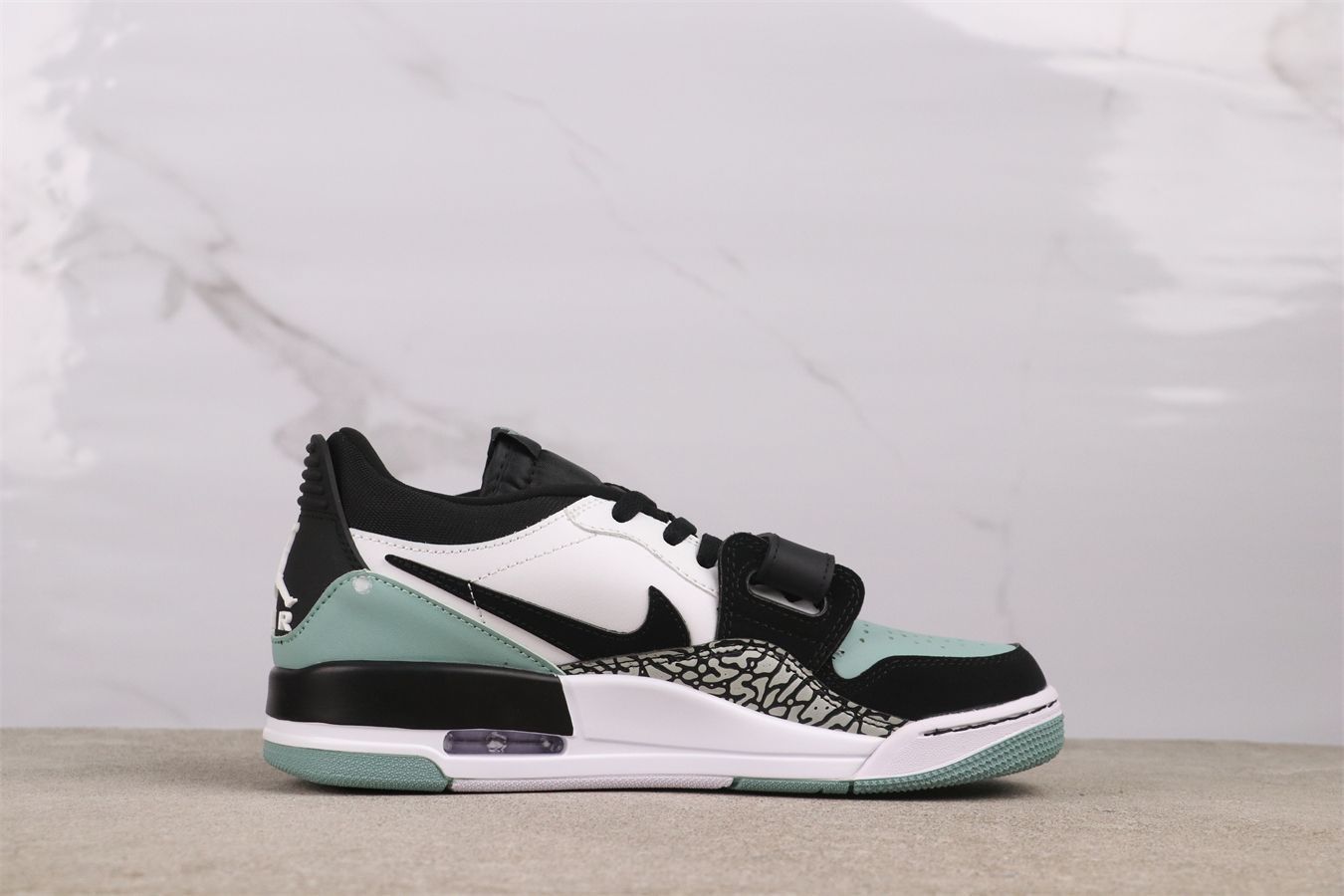 【今日特価】Air Jordan / エア ジョーダン Legacy 312 Low CD7069-109 ブラック ホワイト グリーン