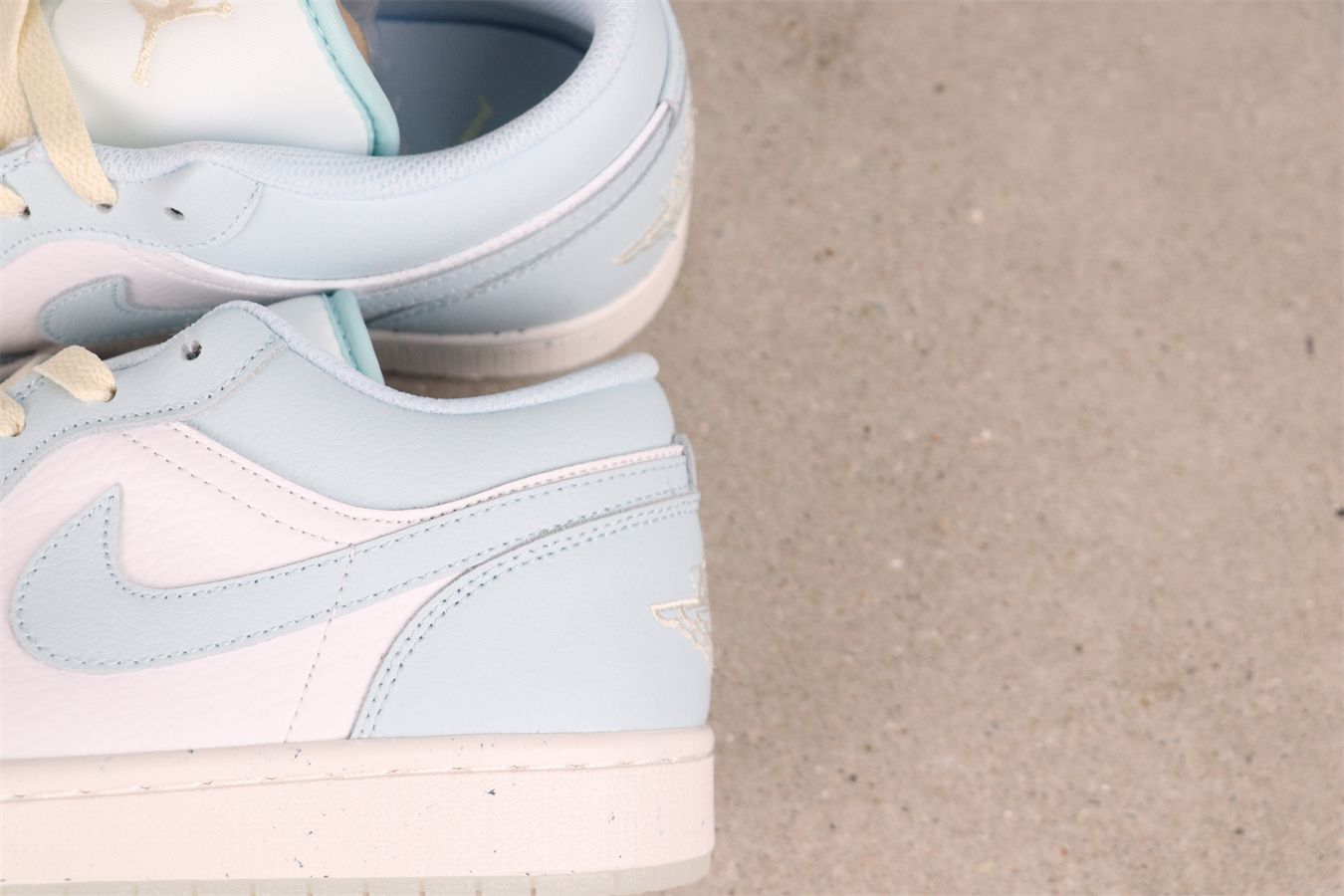 【今日特価】Air Jordan(エア ジョーダン) AJ1 HJ5999 - 400 イースター ウォーターグリーン 【今日特価】Air Jordan(エア ジョーダン) AJ1 HJ5999 - 400 イースター ウォーターグリーン