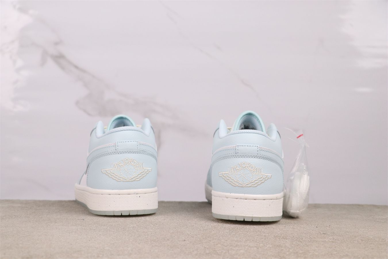 【今日特価】Air Jordan(エア ジョーダン) AJ1 HJ5999 - 400 イースター ウォーターグリーン 【今日特価】Air Jordan(エア ジョーダン) AJ1 HJ5999 - 400 イースター ウォーターグリーン
