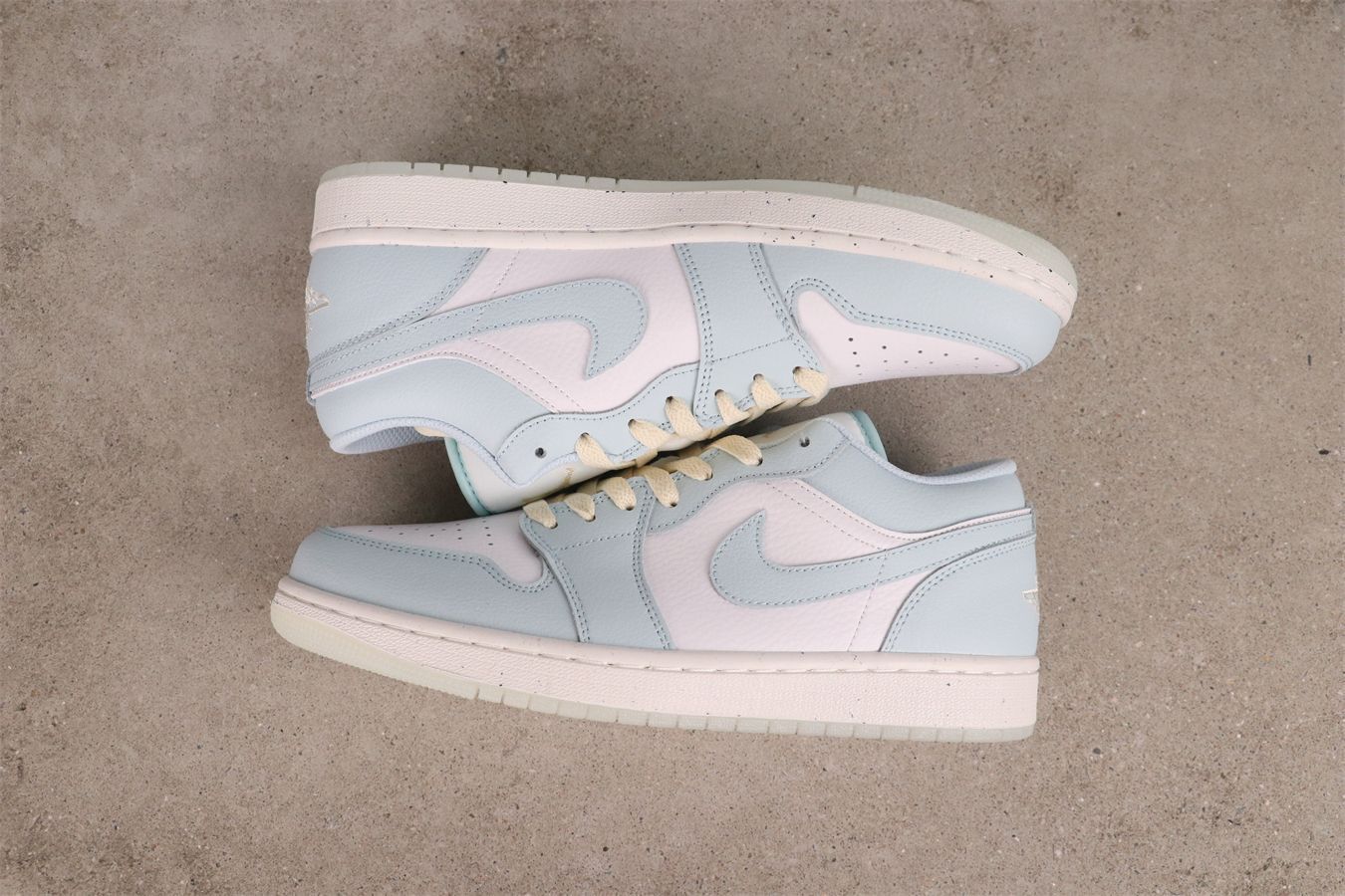 【今日特価】Air Jordan(エア ジョーダン) AJ1 HJ5999 - 400 イースター ウォーターグリーン 【今日特価】Air Jordan(エア ジョーダン) AJ1 HJ5999 - 400 イースター ウォーターグリーン