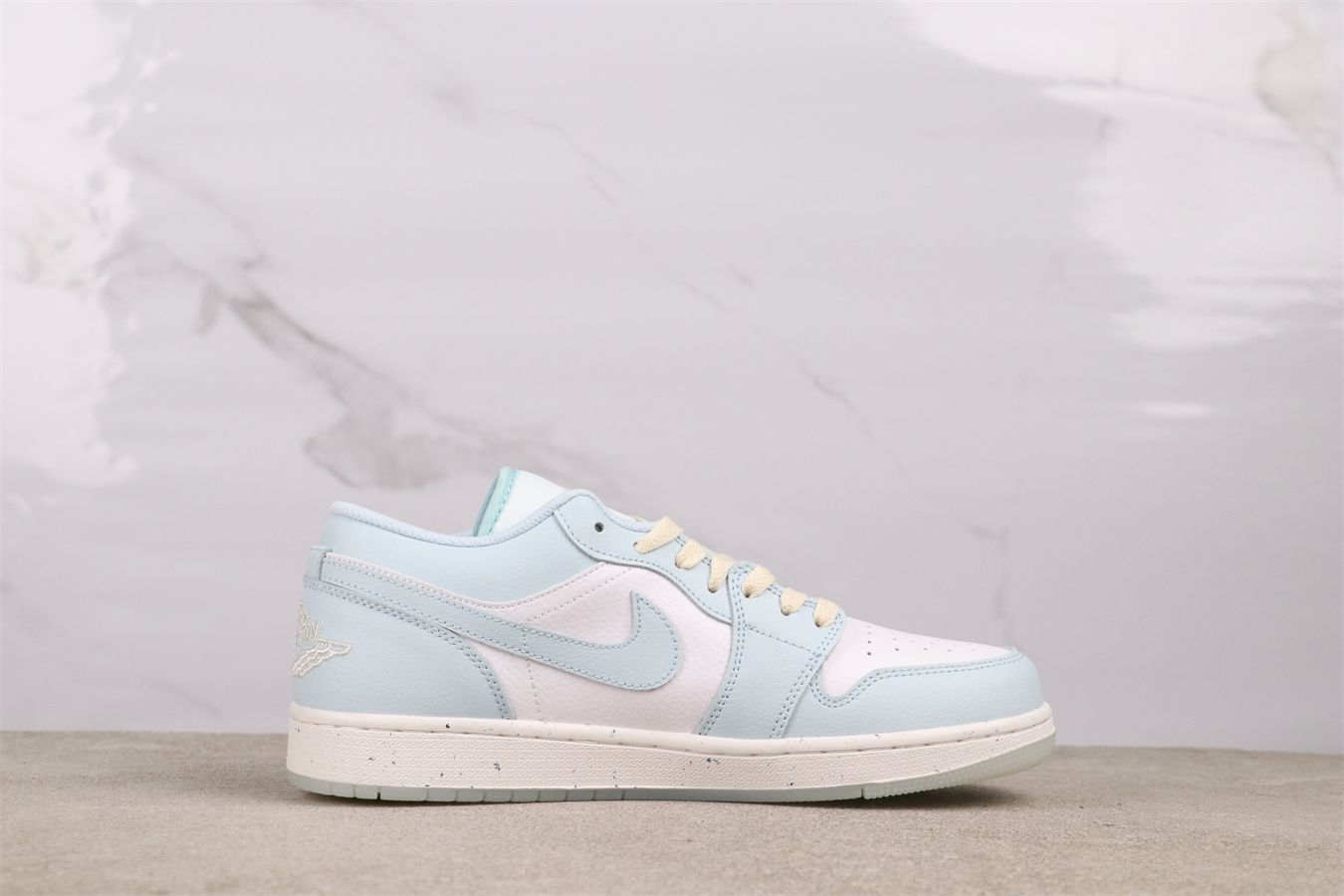 【今日特価】Air Jordan(エア ジョーダン) AJ1 HJ5999 - 400 イースター ウォーターグリーン 【今日特価】Air Jordan(エア ジョーダン) AJ1 HJ5999 - 400 イースター ウォーターグリーン