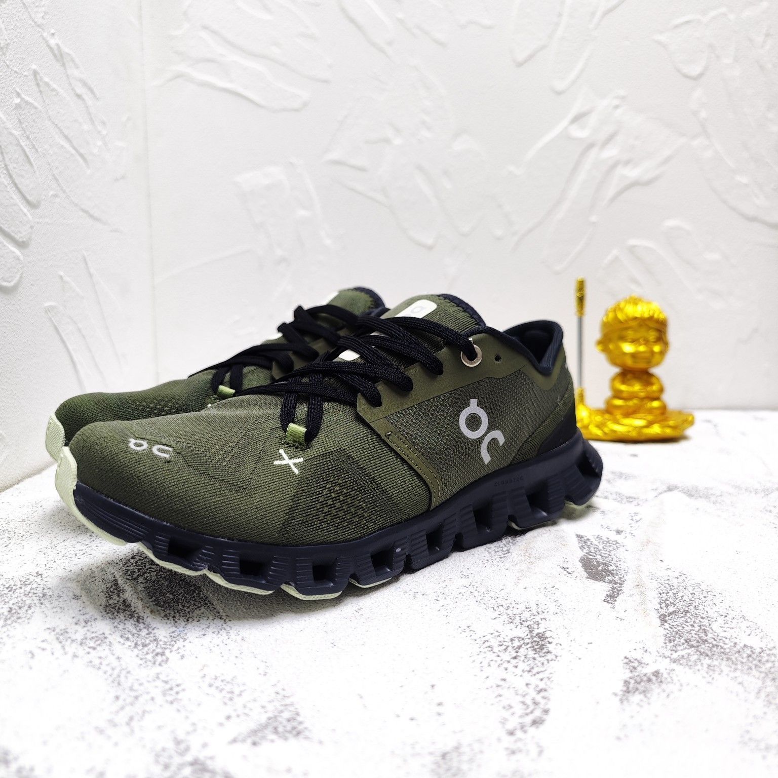On Cloud X3 Sneakers オン クラウドX3 ジョギング スポーツ トレーニング ランニングシューズ メンズ レディース スニーカー タウンユース 新品 未使用 ミリタリーグリーン