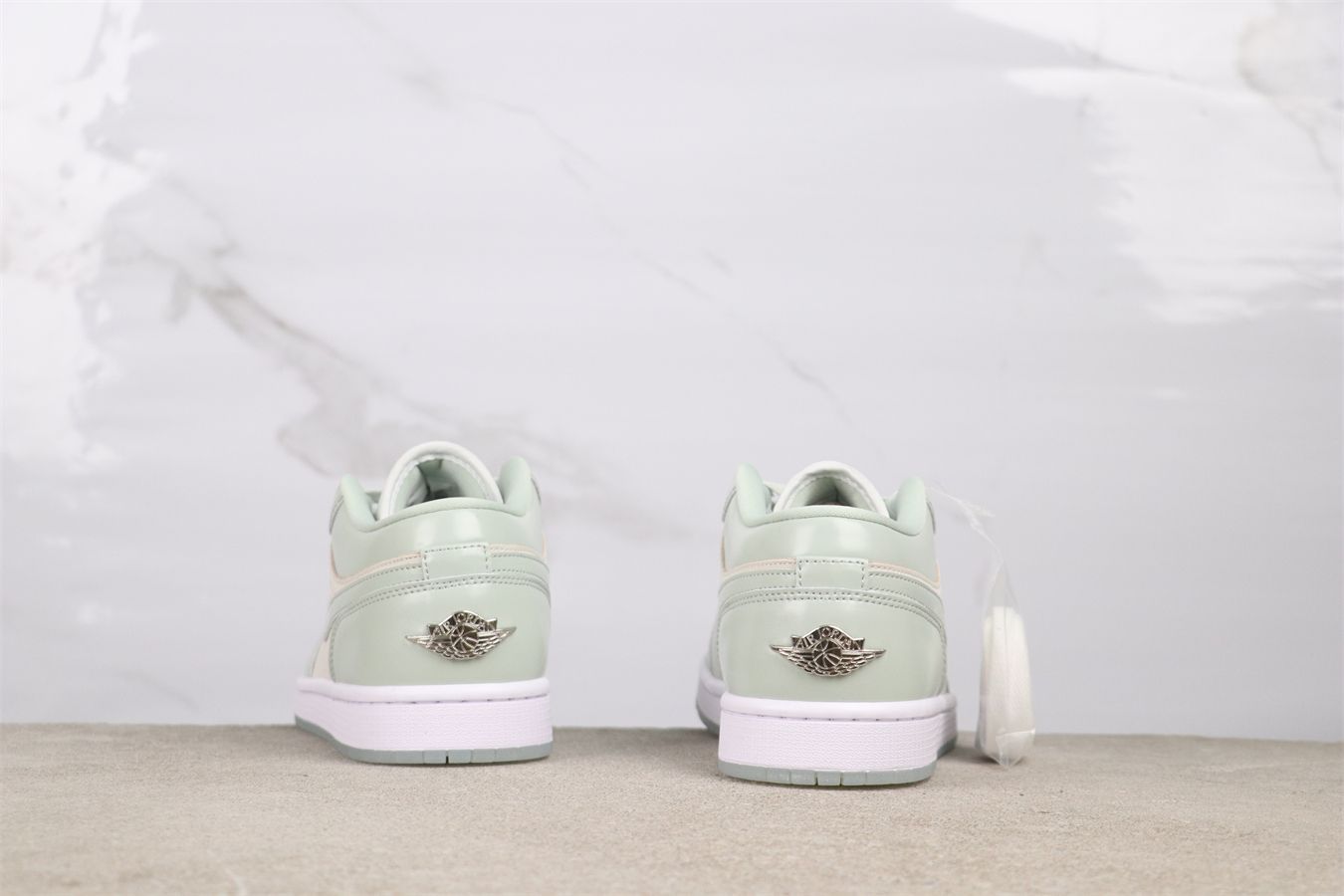 【今日特価】Air Jordan HF4078-100 エアジョーダン HF4078-100 ウォーターグリーン