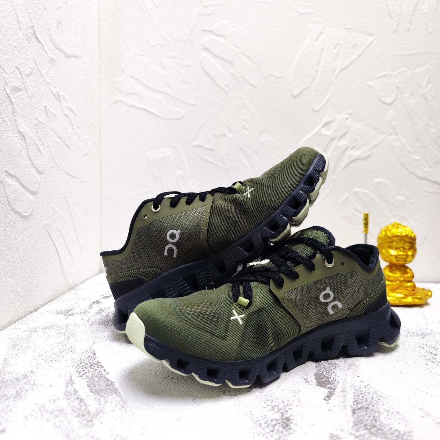 On Cloud X3 Sneakers オン クラウドX3 ジョギング スポーツ トレーニング ランニングシューズ メンズ レディース スニーカー タウンユース 新品 未使用 ミリタリーグリーン