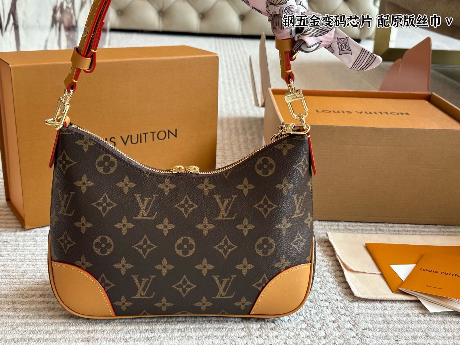 【今日特価】LV Monogram Horn Bag モノグラム ホーンバッグ ヴィンテージ ヴィヴィアン 限定版 【今日特価】LV Monogram Horn Bag モノグラム ホーンバッグ ヴィンテージ ヴィヴィアン 限定版
