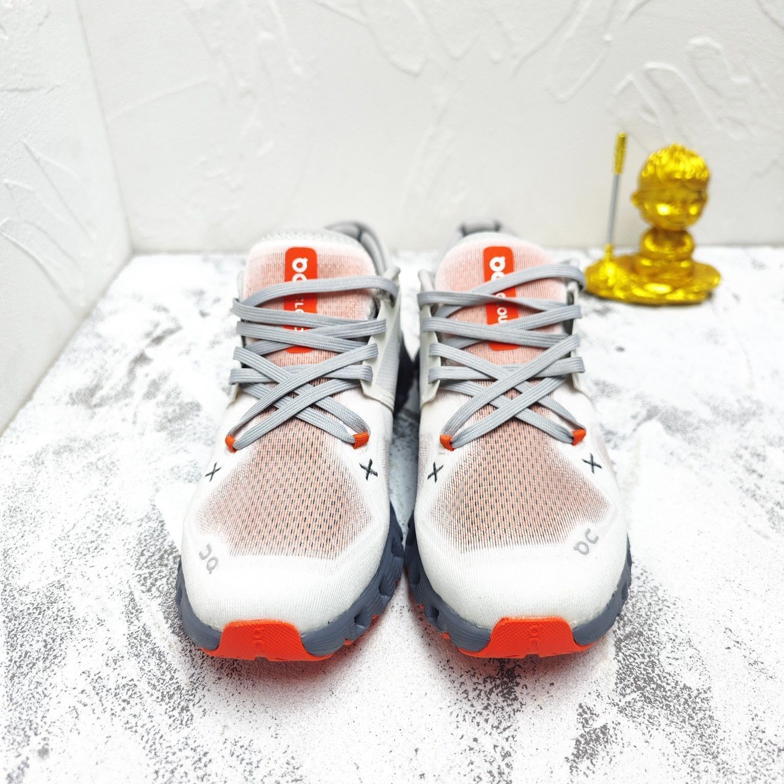 On Cloud X3 Sneakers オン クラウドX3 ジョギング スポーツ トレーニング ランニングシューズ メンズ レディース スニーカー タウンユース 新品 未使用　ホワイト　レッド　2色