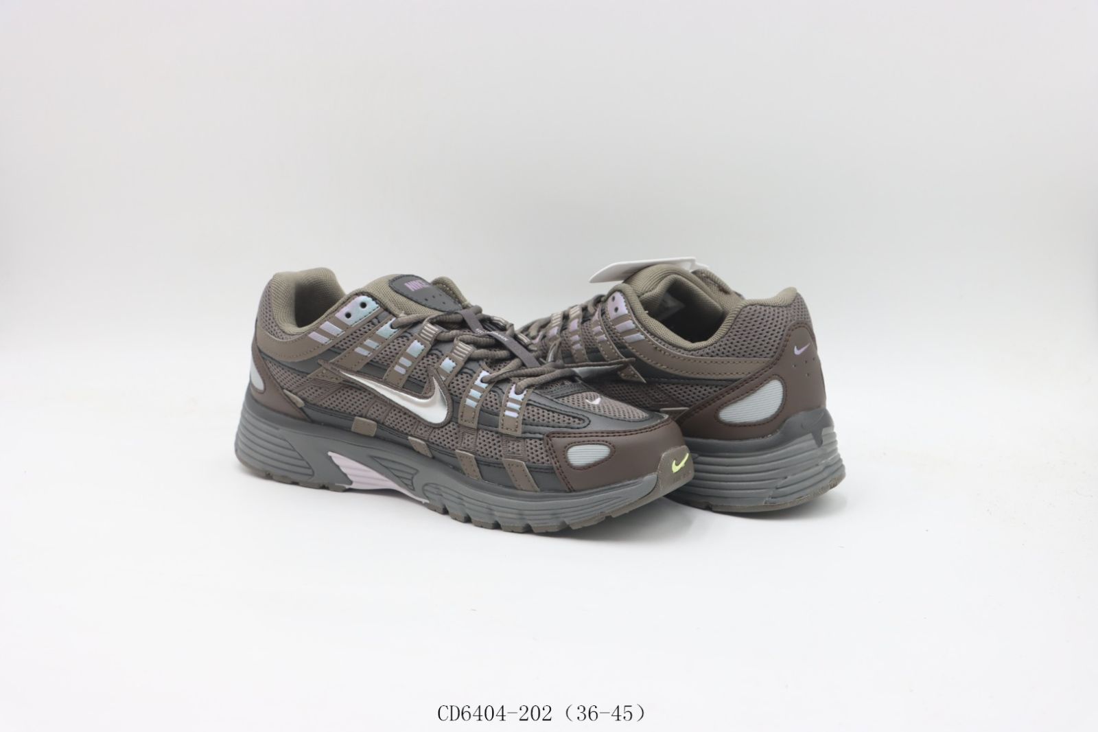 【今日特価】ナイキ Nike ランニングシューズ CD6404-202 褐色 【今日特価】ナイキ Nike ランニングシューズ CD6404-202 褐色