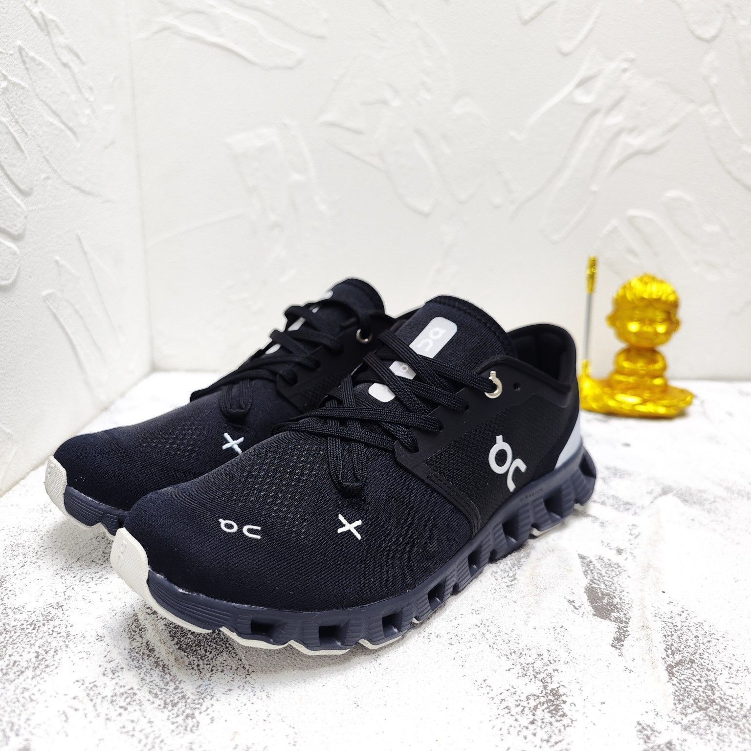 On Cloud X3 Sneakers オン クラウドX3 ジョギング スポーツ トレーニング ランニングシューズ メンズ レディース スニーカー タウンユース 新品 未使用 ブラック　全色