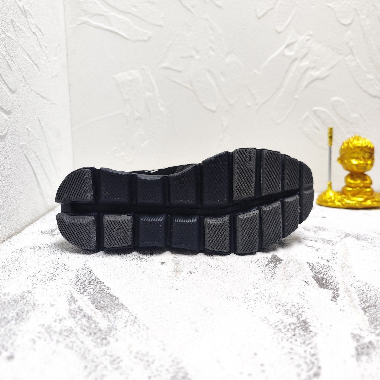 On Cloud X Sneakers オン クラウドX ジョギング スポーツ トレーニング ランニングシューズ メンズ レディース スニーカー タウンユース 新品 未使用 ブラック　全色
