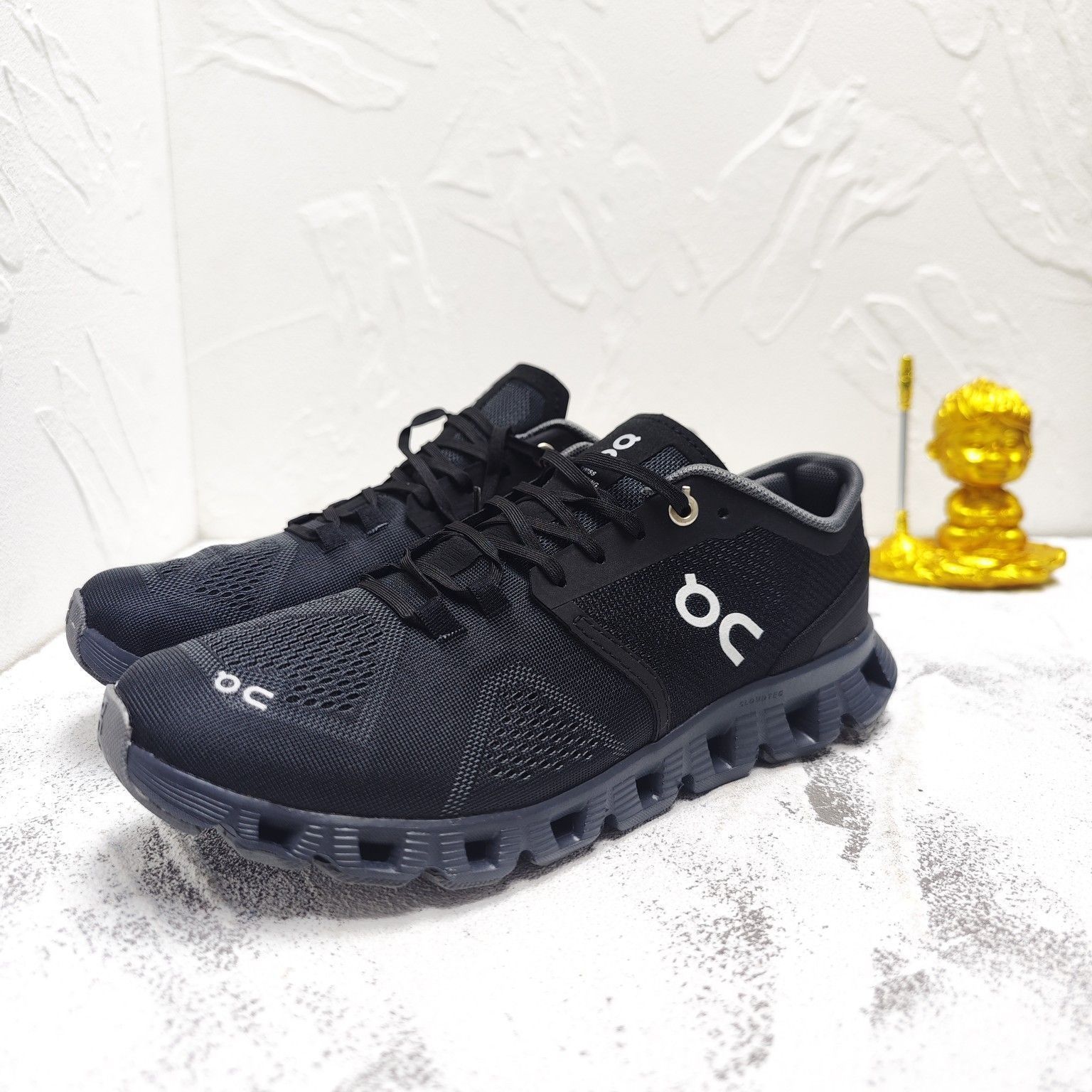 On Cloud X Sneakers オン クラウドX ジョギング スポーツ トレーニング ランニングシューズ メンズ レディース スニーカー タウンユース 新品 未使用 ブラック　全色