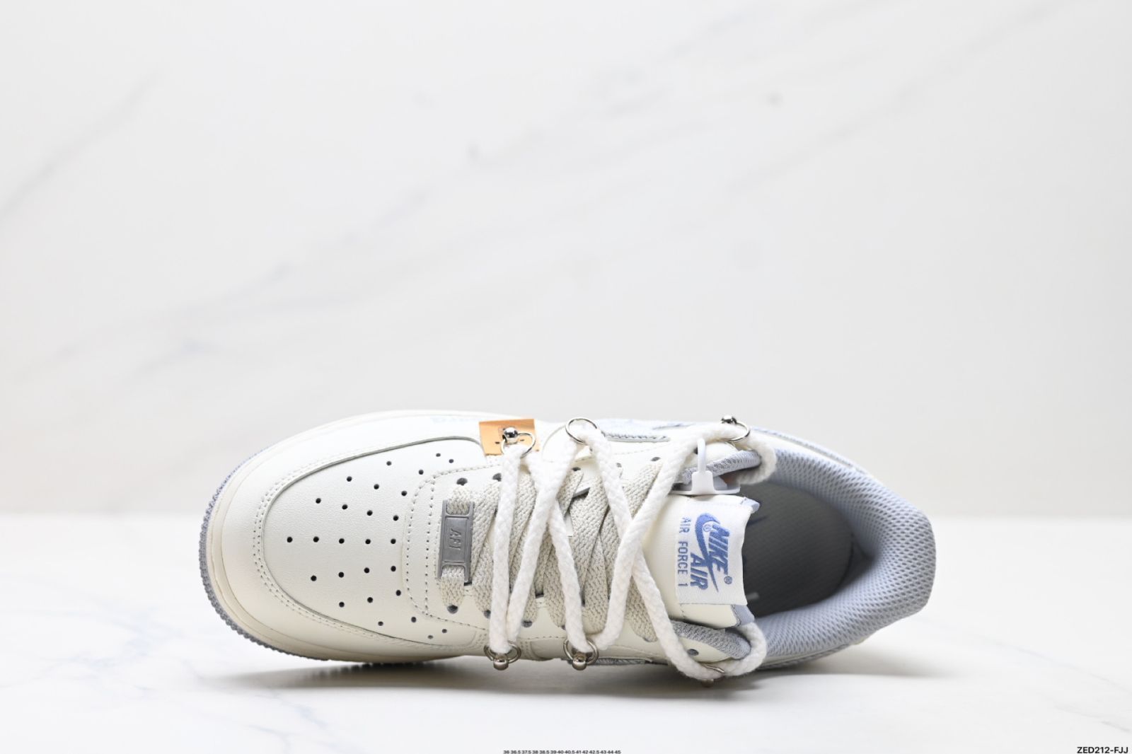 Nike（ナイキ）Air Force 1‘07 オリジナル型紙・打ち合わせで純正ロートップエアフォースワンを再現