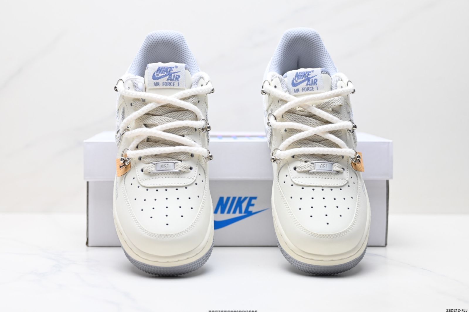 Nike（ナイキ）Air Force 1‘07 オリジナル型紙・打ち合わせで純正ロートップエアフォースワンを再現