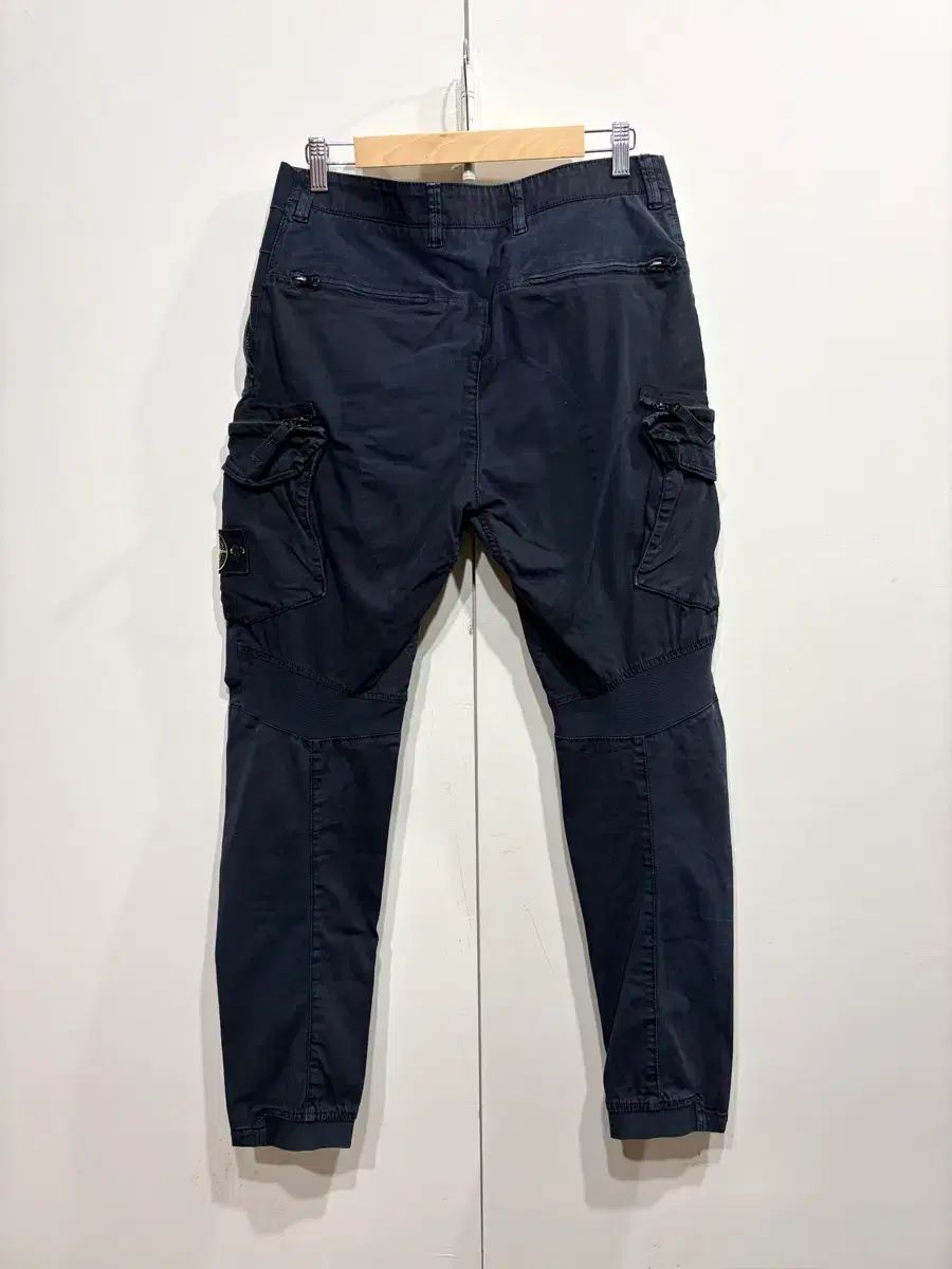 STONE ISLAND ストーンアイランド ワッペン カーゴ パンツ