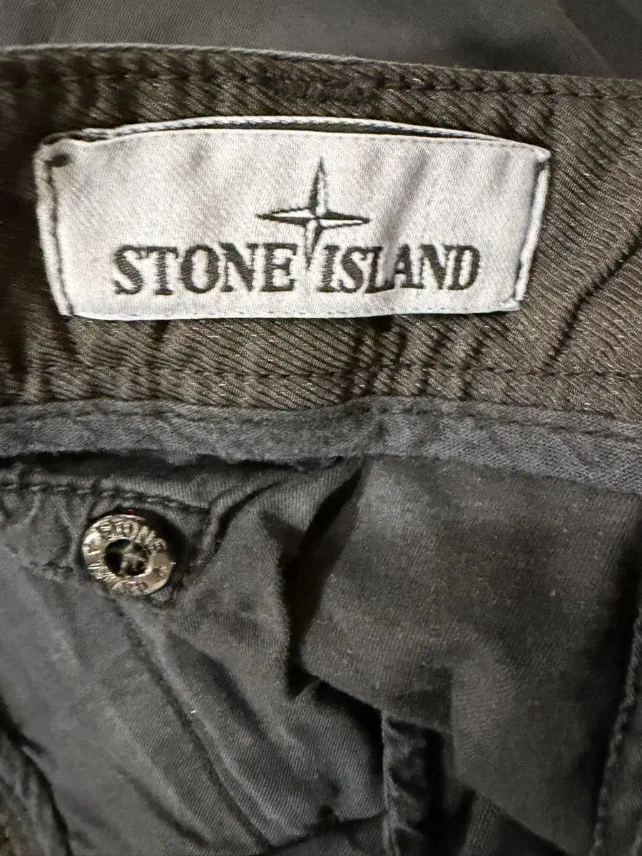 STONE ISLAND ストーンアイランド ワッペン カーゴ パンツ