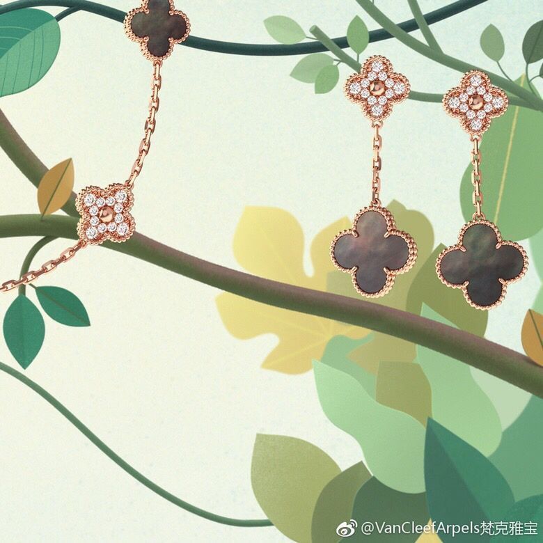 [Van Cleef & Arpels] アルハンブラ イヤークリップ - 最新デザイン | ヴァン クリーフ & アーペル レディースジュエリー｜本日限定特価｜新品未使用