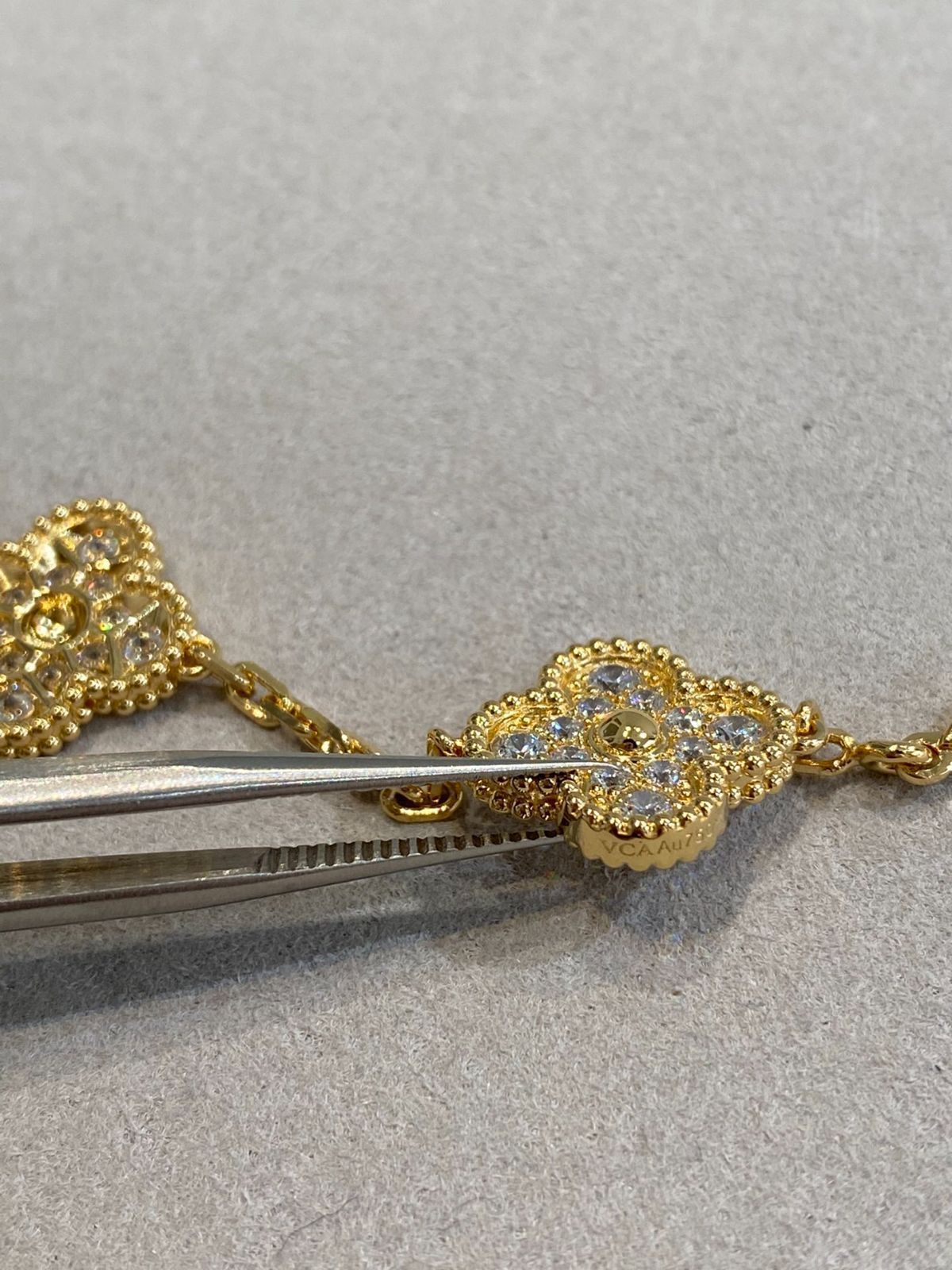 ヴァン クリーフ&アーペル ヴィンテージ アルハンブラ ブレスレット、5モチーフ 、Van Cleef & Arpels VCARA41400|本日限定特価|新品未使用 ヴァン クリーフ&アーペル ヴィンテージ アルハンブラ ブレスレット、5モチーフ 、Van Cleef & Arpels VCARA41400|本日限定特価|新品未使用