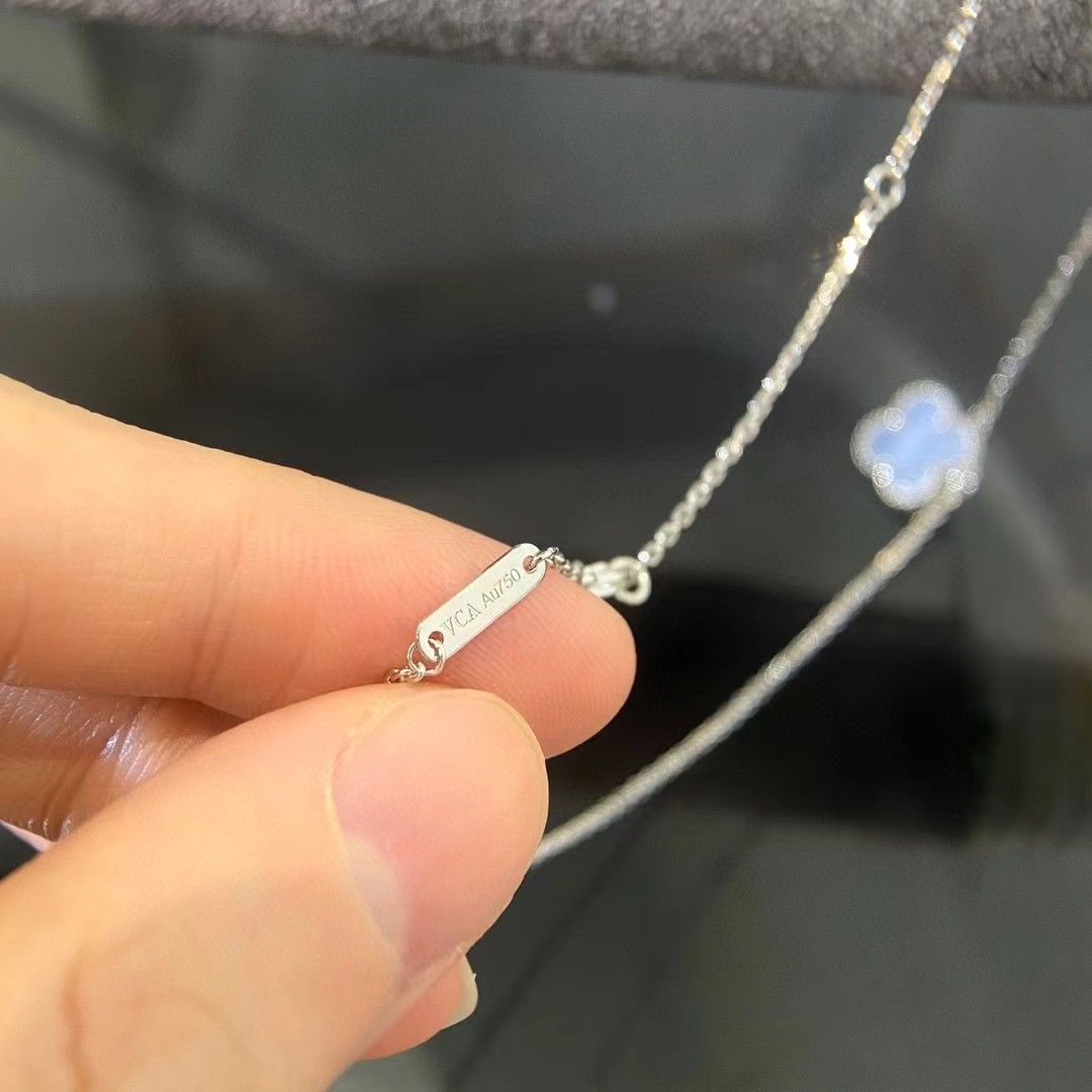 新作Van Cleef & Arpels ペンダント、カルセドニー VCARD34900|本日限定特価|新品未使用 新作Van Cleef & Arpels ペンダント、カルセドニー VCARD34900|本日限定特価|新品未使用