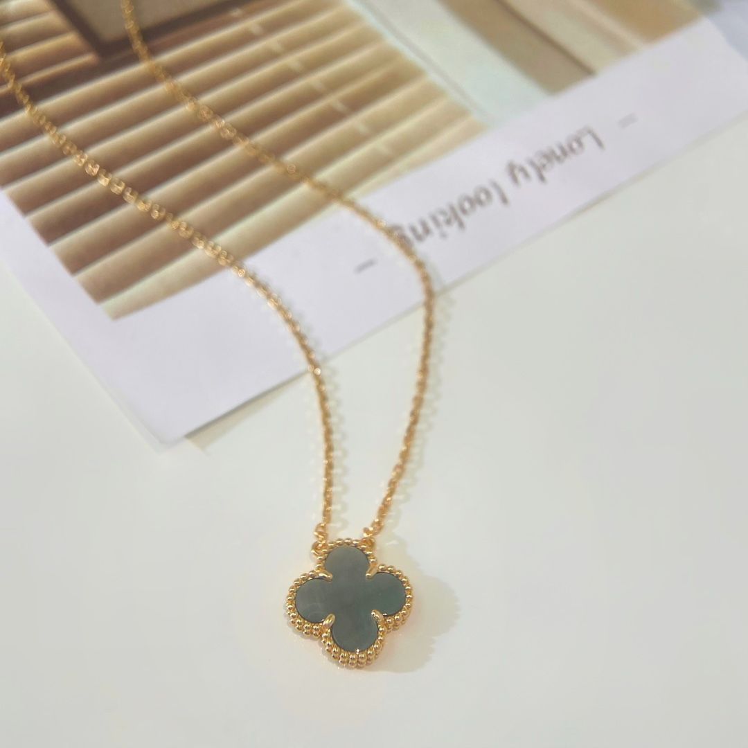 マジック アルハンブラ ロングネックレス、1モチーフ ヴァン クリーフ&アーペル Van Cleef & Arpels VCARO49L00|本日限定特価|新品未使用 マジック アルハンブラ ロングネックレス、1モチーフ ヴァン クリーフ&アーペル Van Cleef & Arpels VCARO49L00|本日限定特価|新品未使用