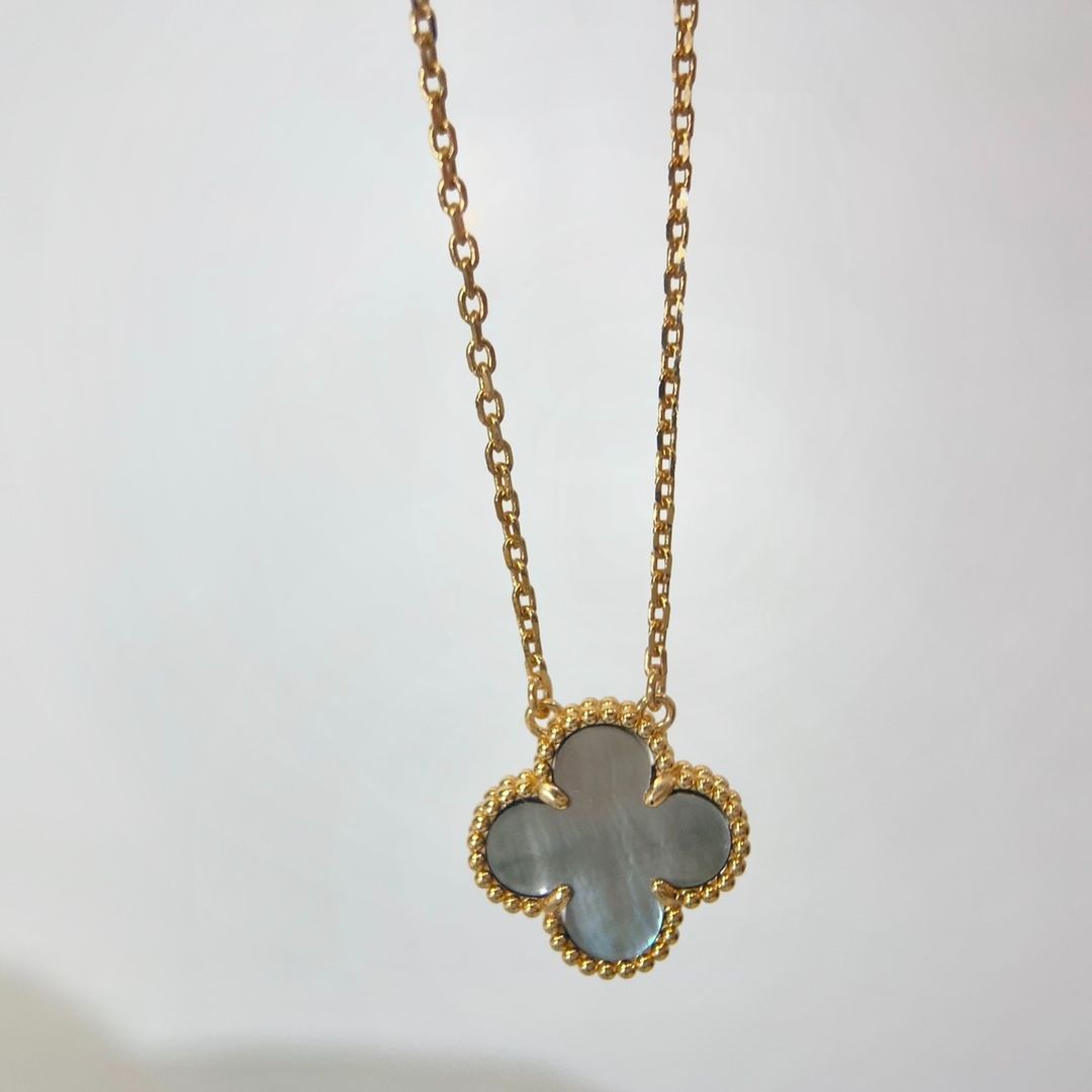 マジック アルハンブラ ロングネックレス、1モチーフ ヴァン クリーフ&アーペル Van Cleef & Arpels VCARO49L00|本日限定特価|新品未使用 マジック アルハンブラ ロングネックレス、1モチーフ ヴァン クリーフ&アーペル Van Cleef & Arpels VCARO49L00|本日限定特価|新品未使用