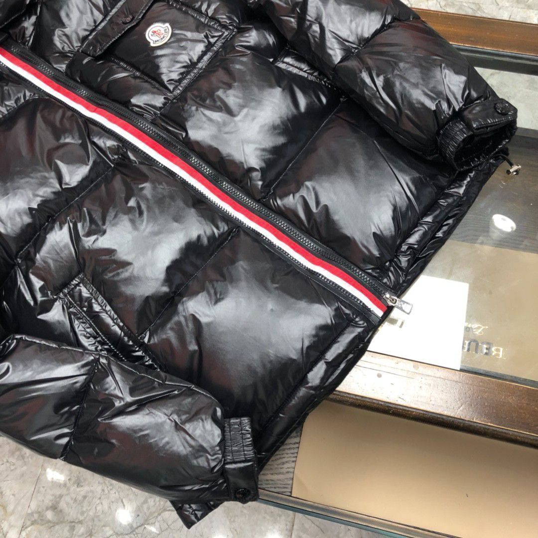 MONCLERモンクレール　ダウンジャケット ブラック｜本日限定特価｜新品未使用