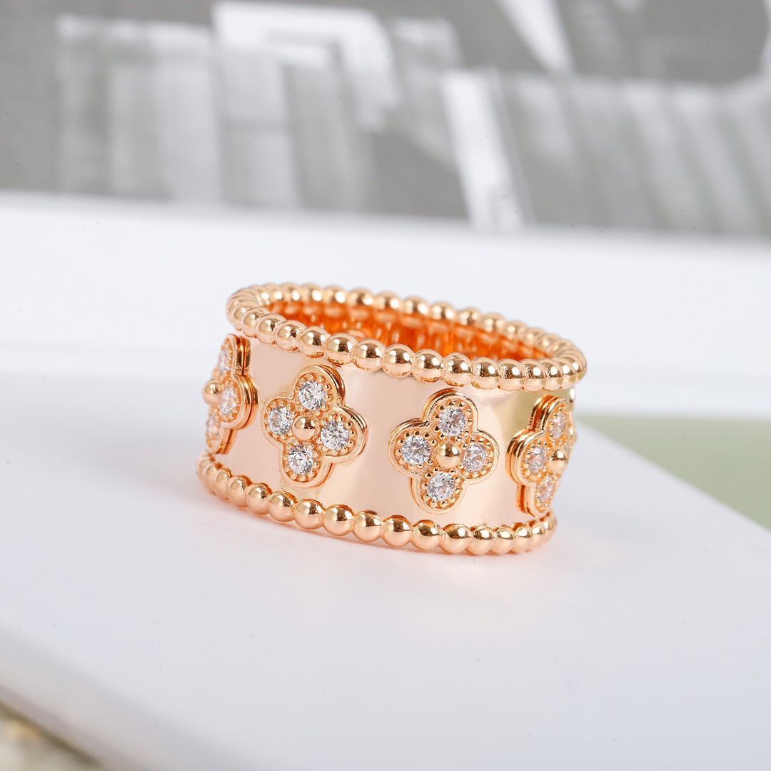 Van Cleef & Arpels ヴァン クリーフ＆アーペル 万華鏡リング ペルレ 四つ葉模様リング｜本日限定特価｜新品未使用