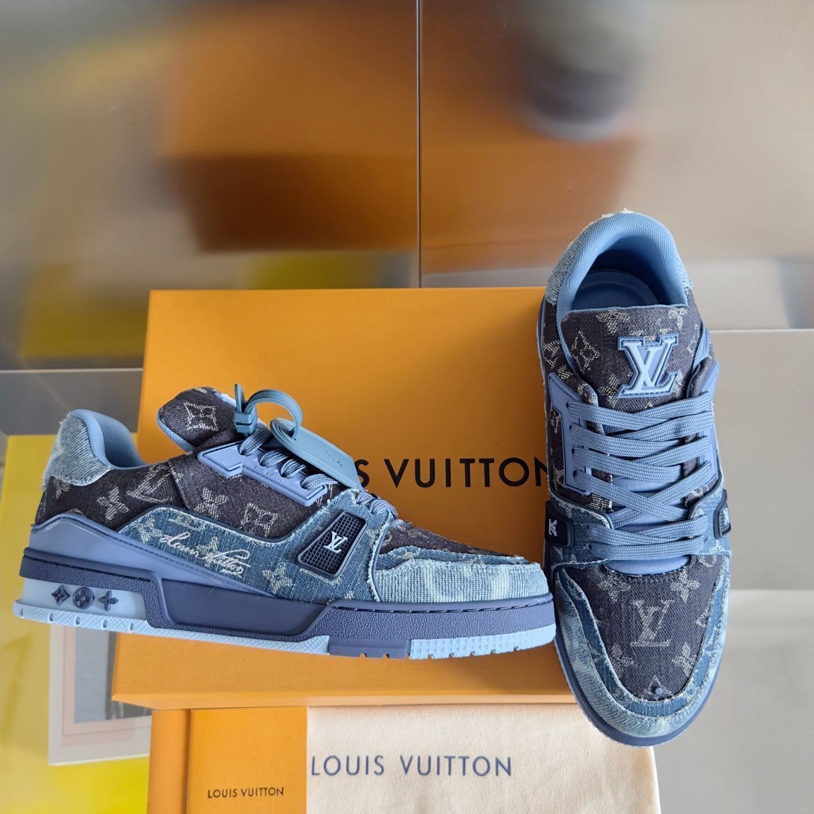 Louis Vuitton trainer レトロブルーのロートップファッショナブルなカジュアルシューズ｜本日限定特価｜新品未使用